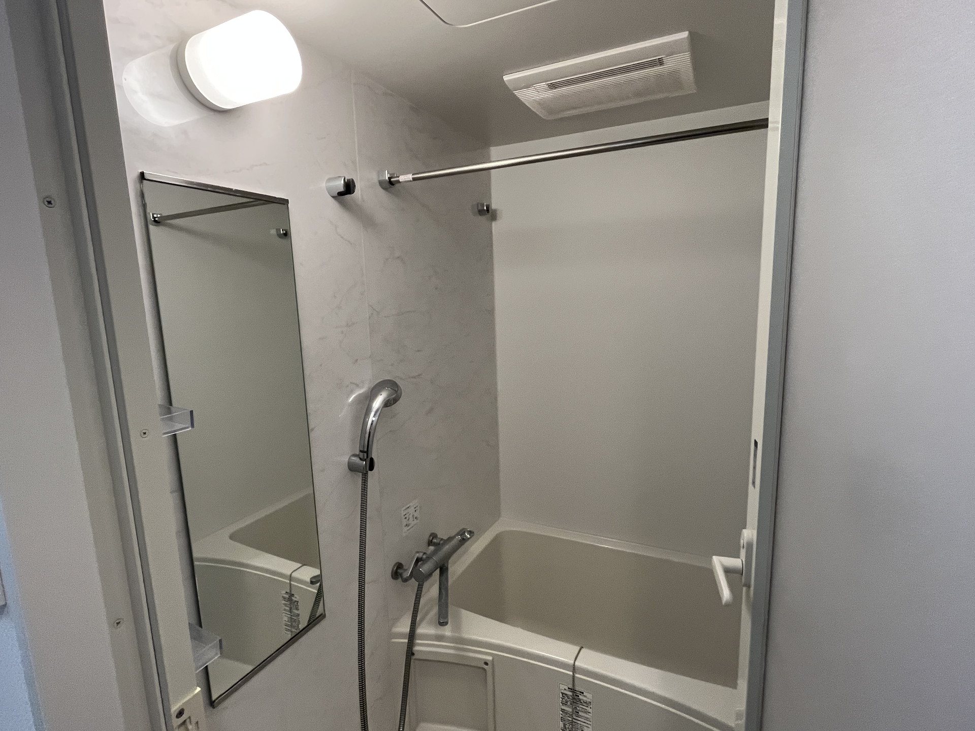 シャワールーム