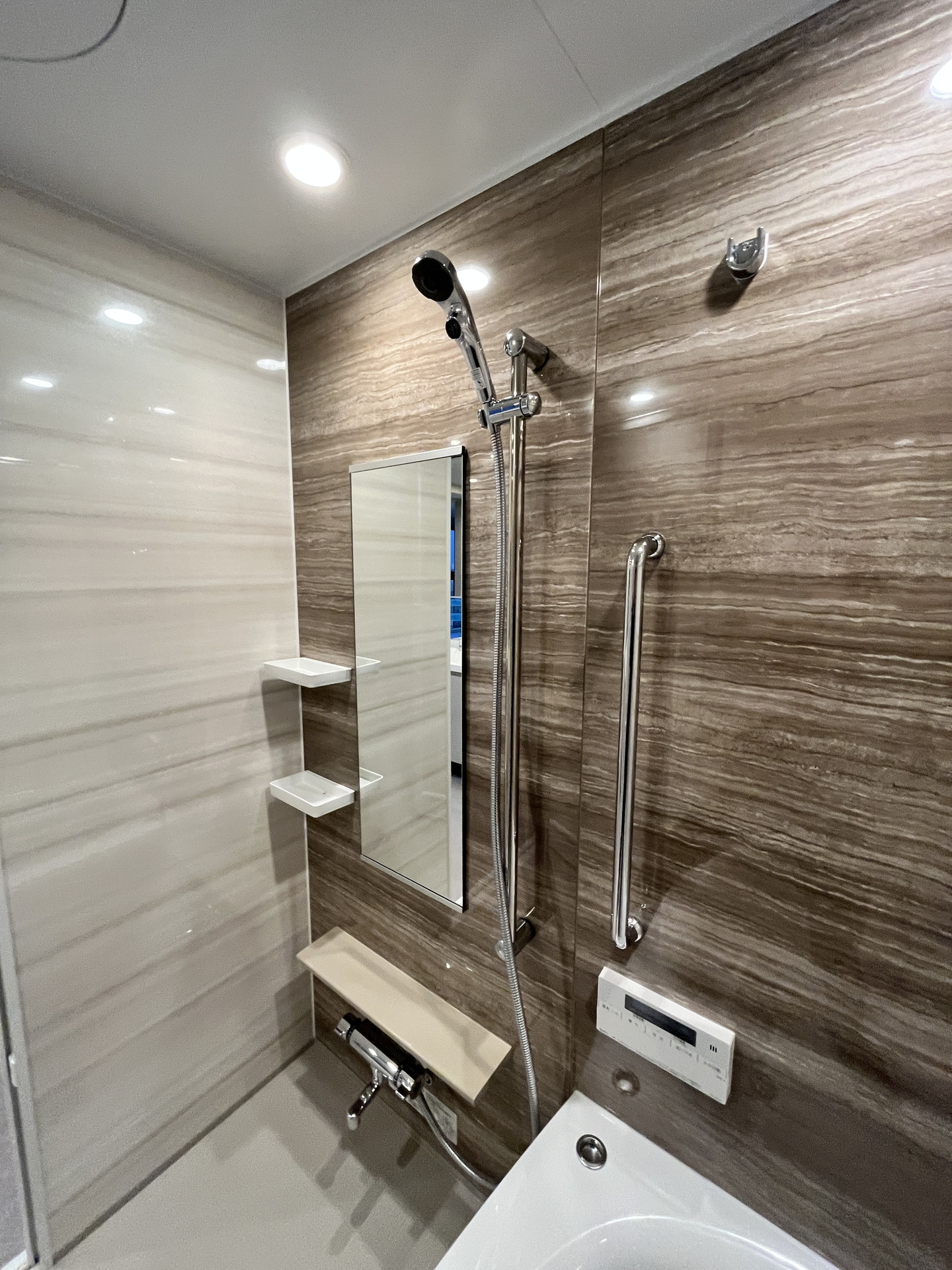 シャワールーム