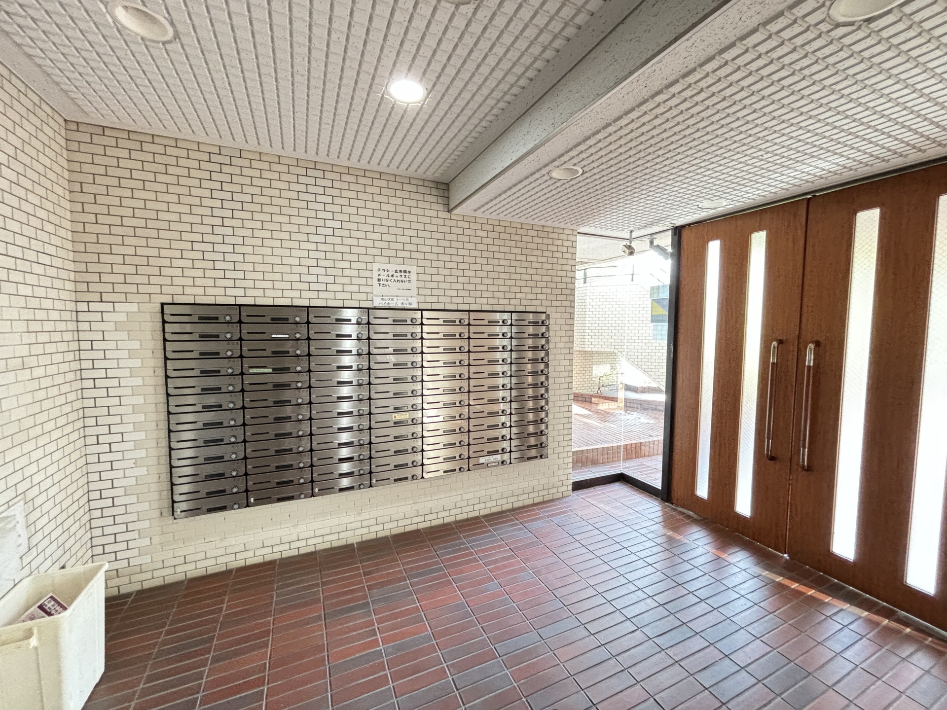 建物エントランス