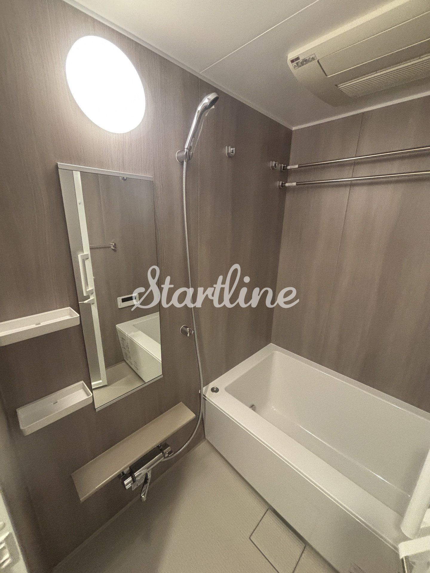 シャワールーム