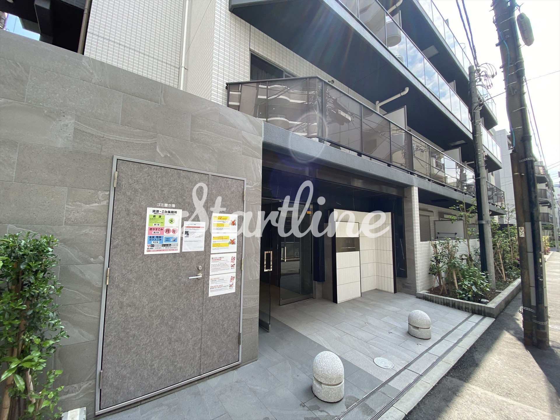 建物エントランス