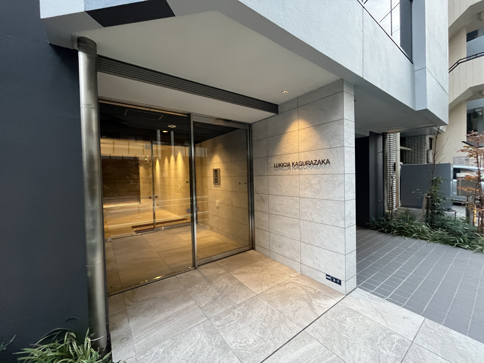 建物エントランス
