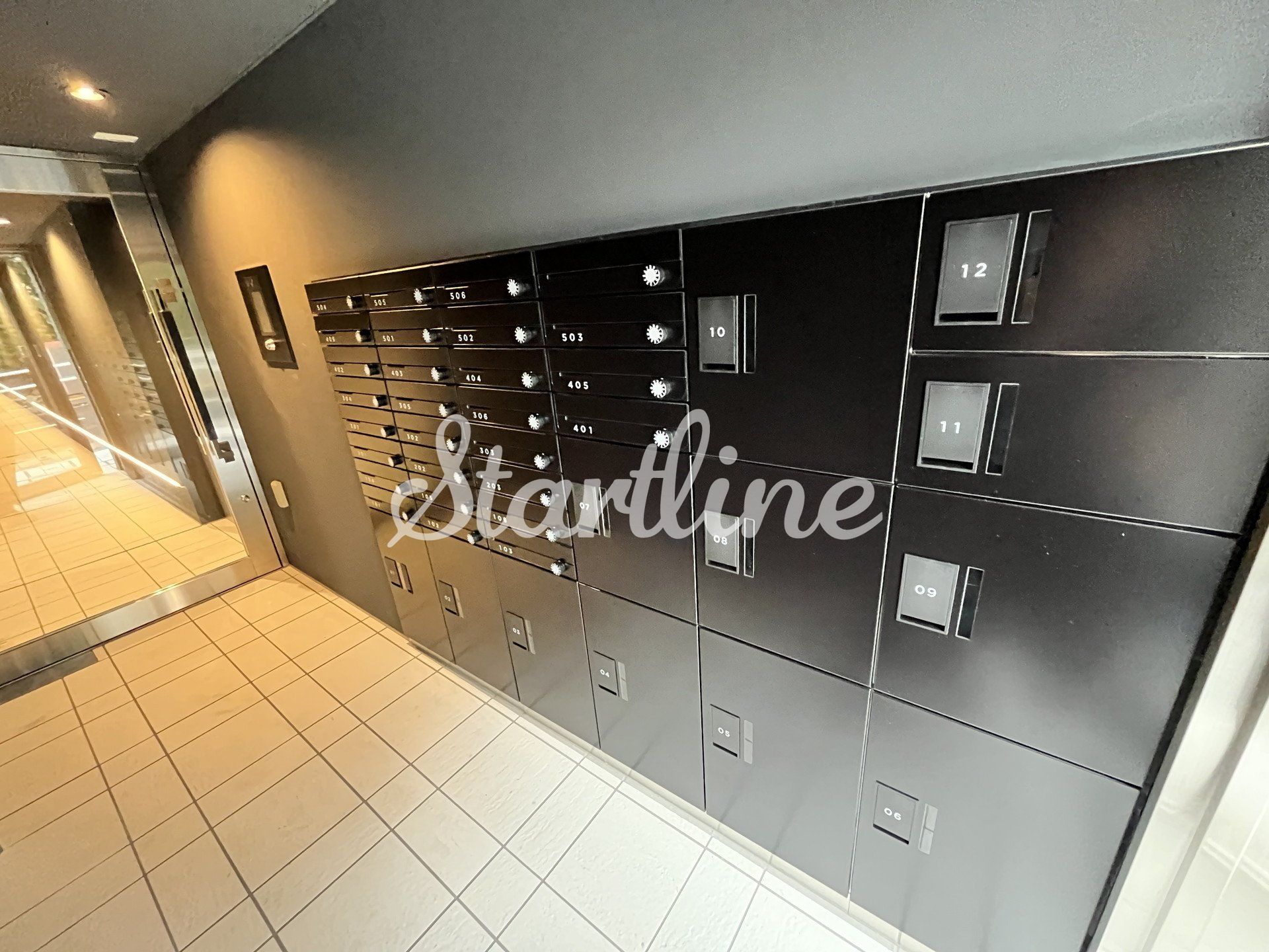 建物エントランス