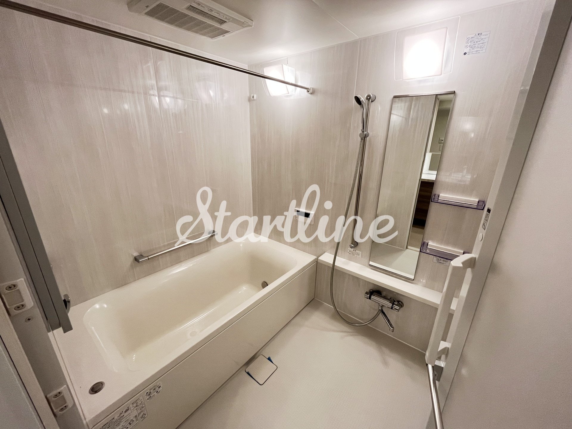 シャワールーム