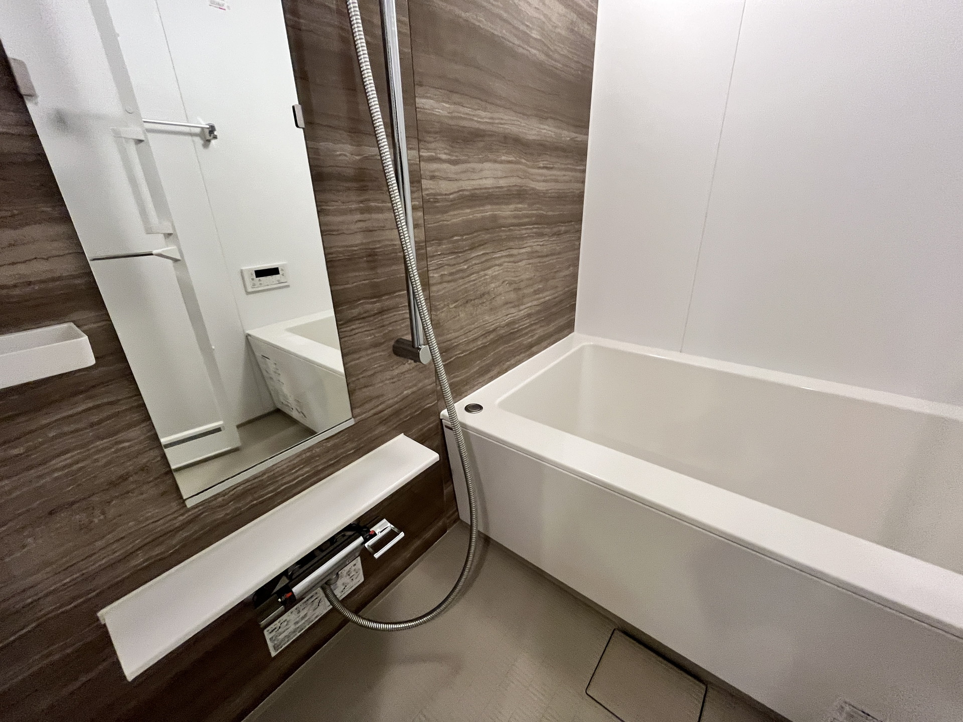 シャワールーム