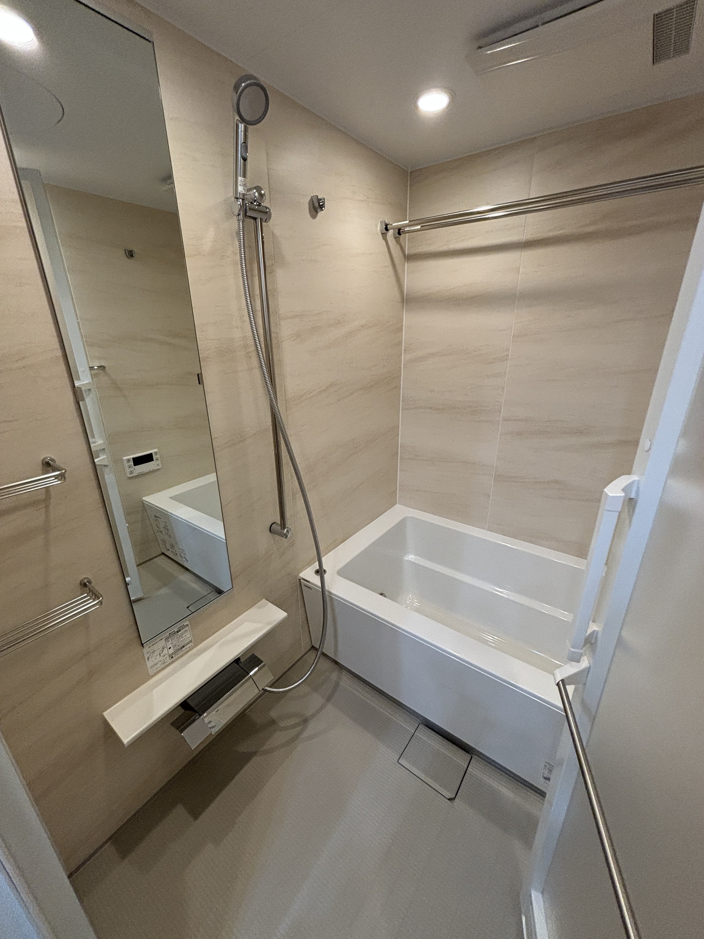 シャワールーム