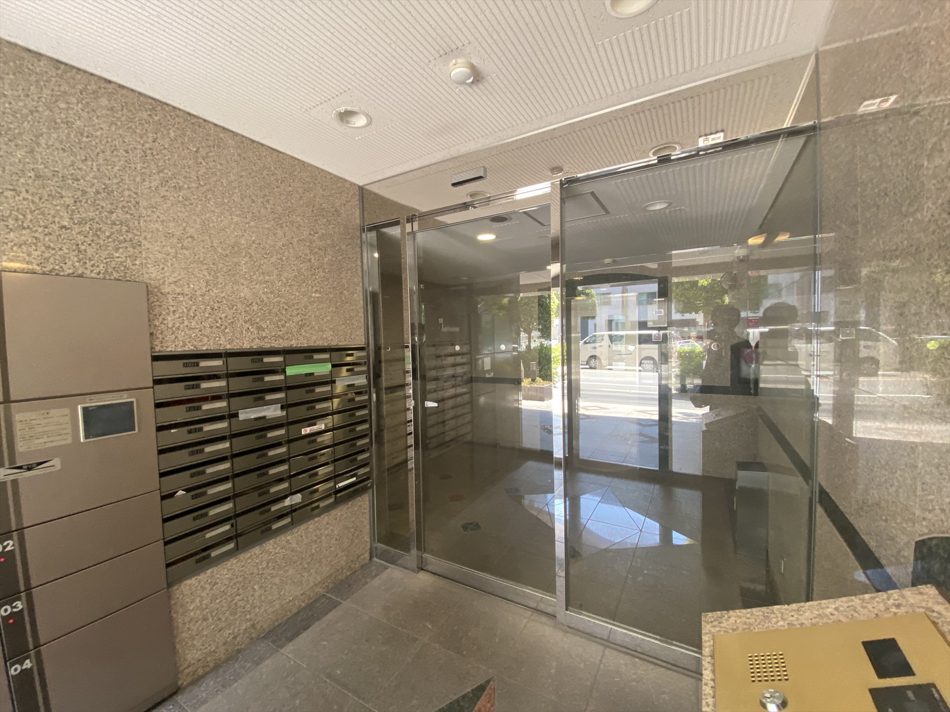 建物エントランス