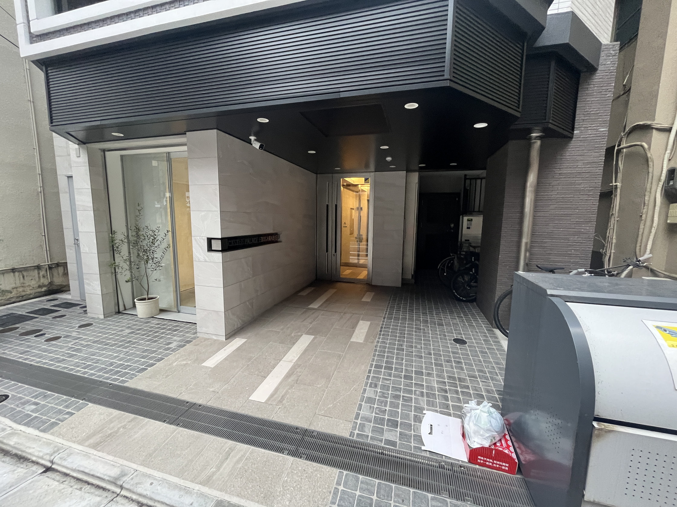 建物エントランス