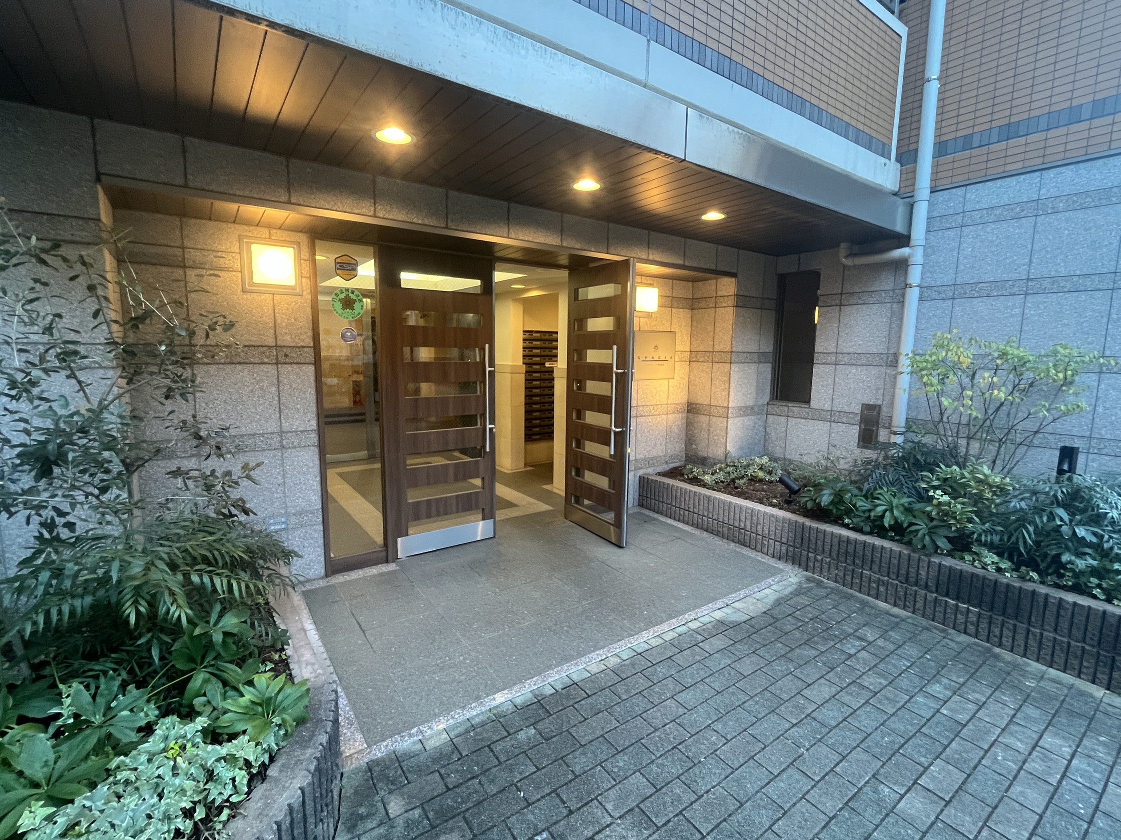 建物エントランス