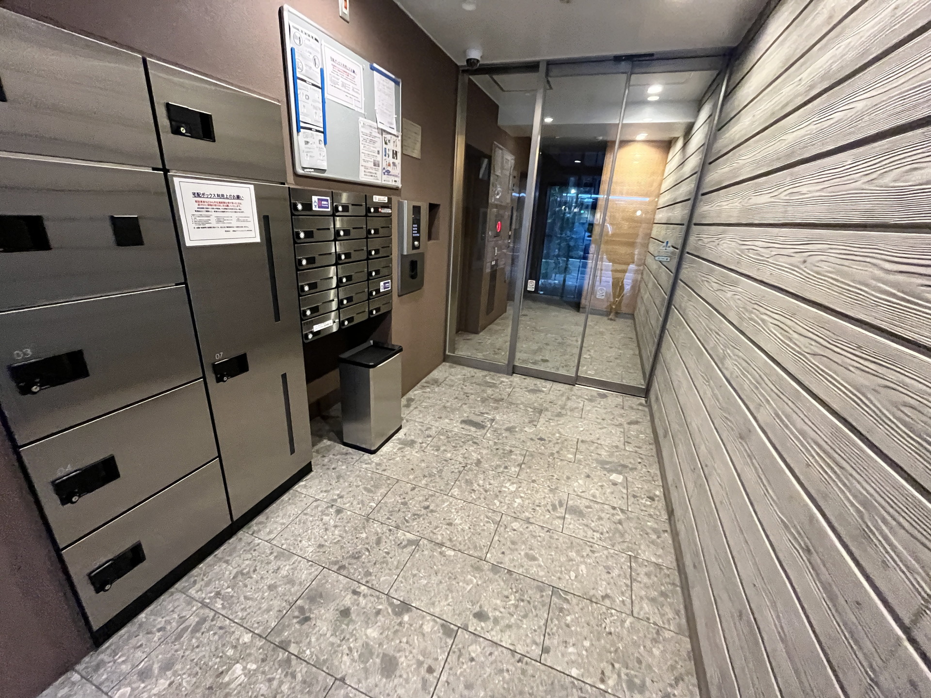 建物エントランス