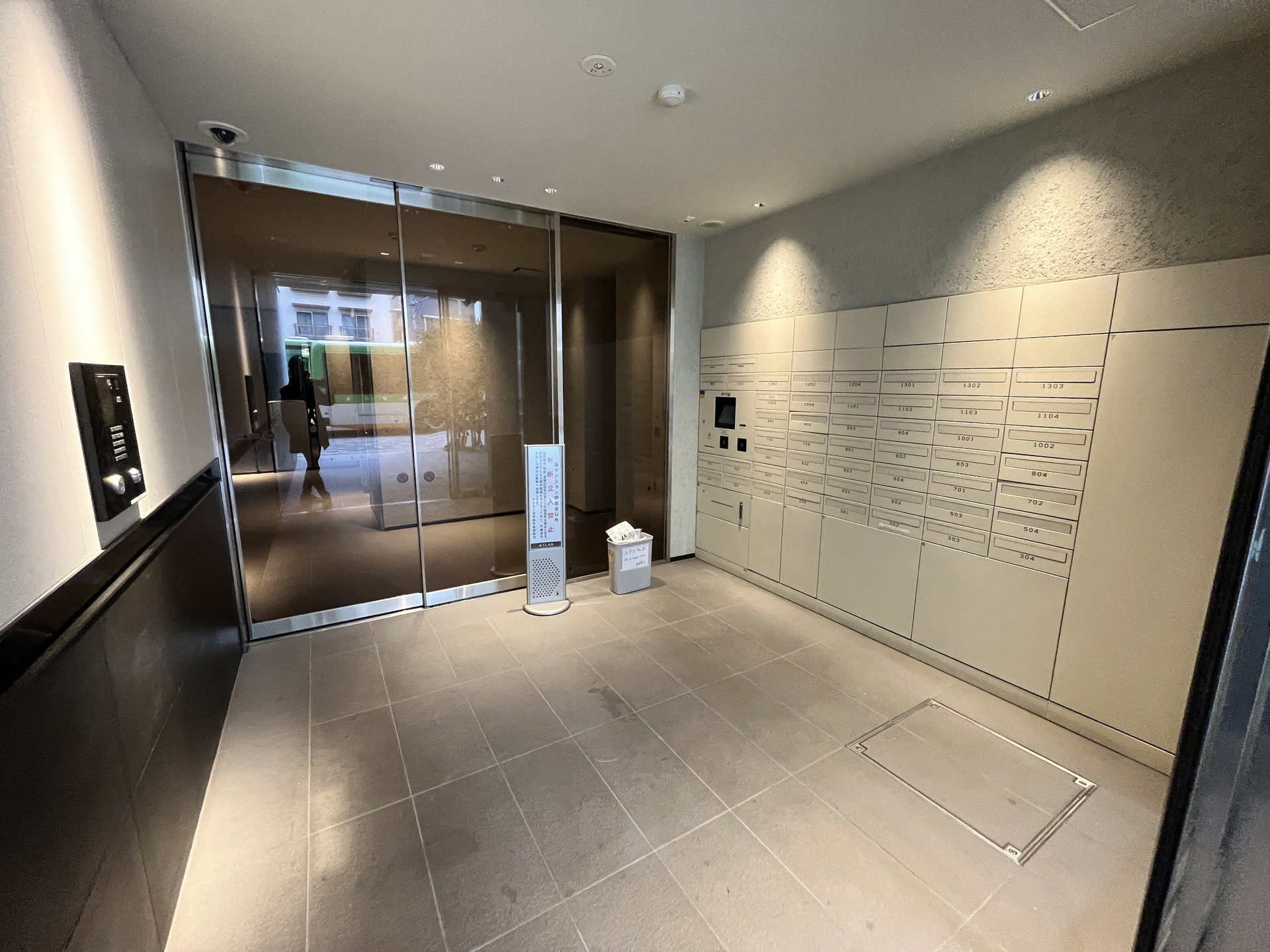 建物エントランス