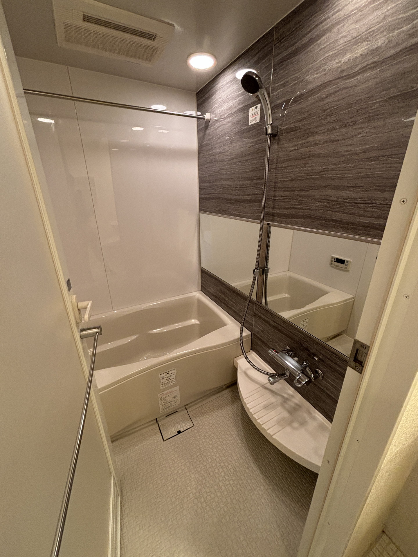 シャワールーム