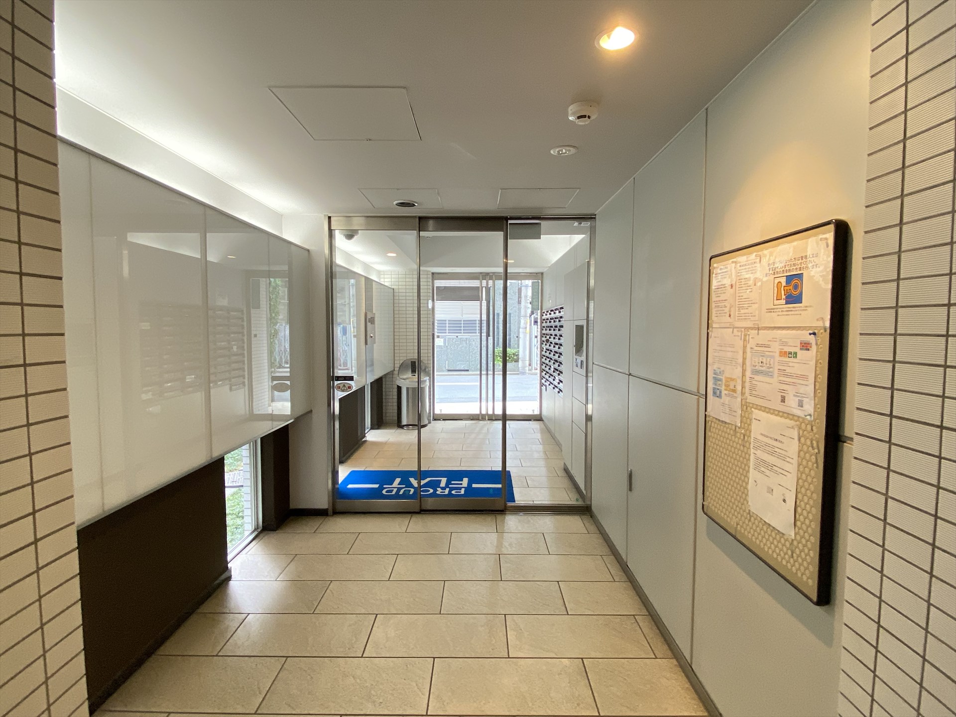 建物エントランス