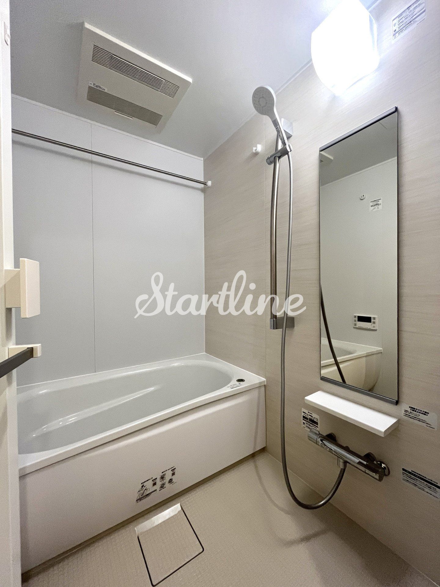 シャワールーム