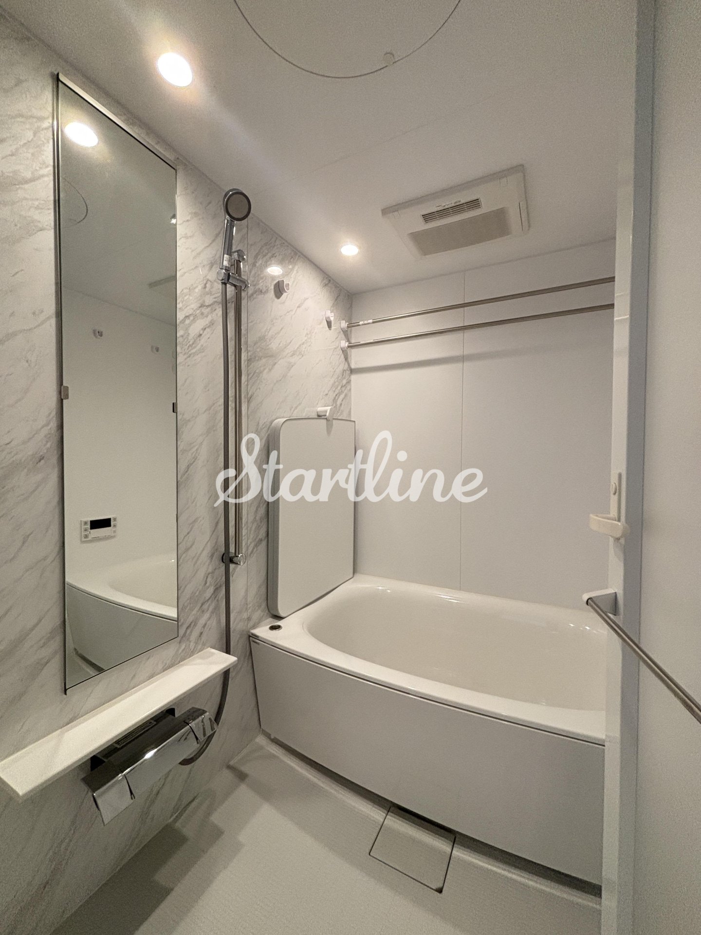 シャワールーム