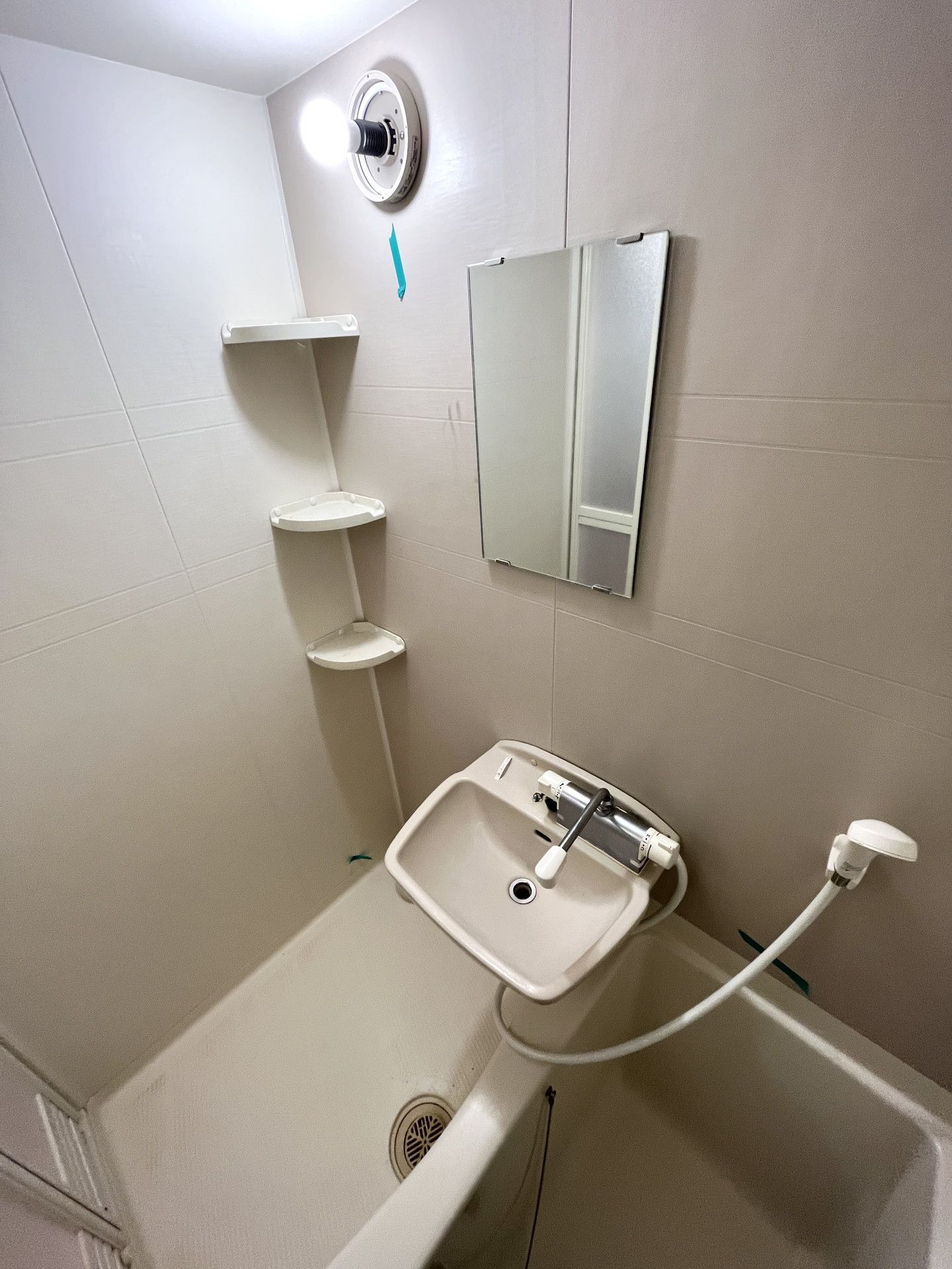 シャワールーム