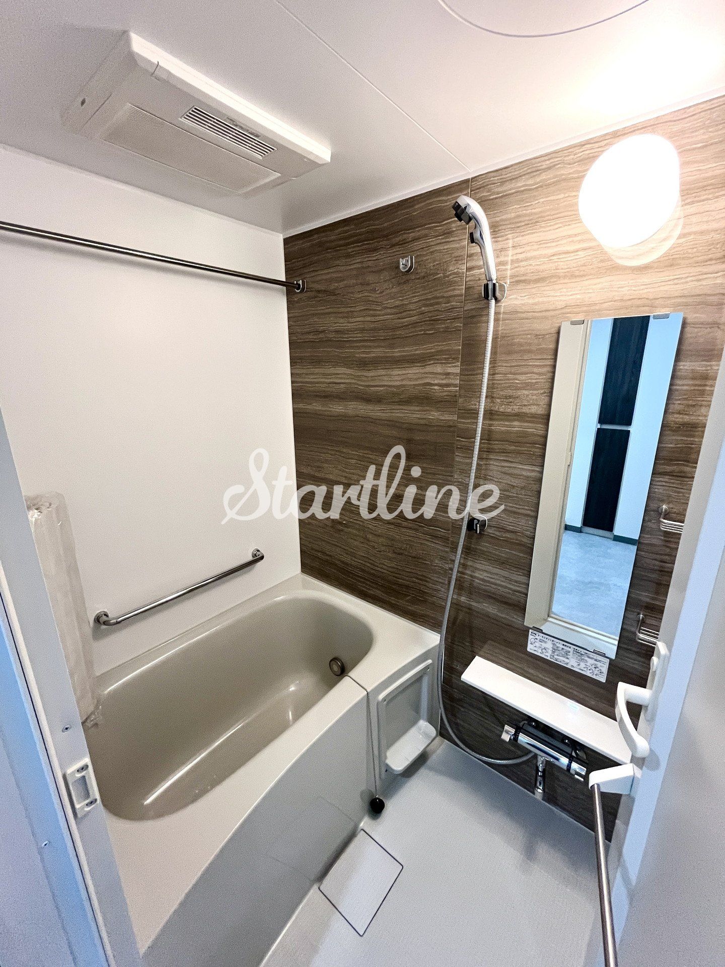 シャワールーム