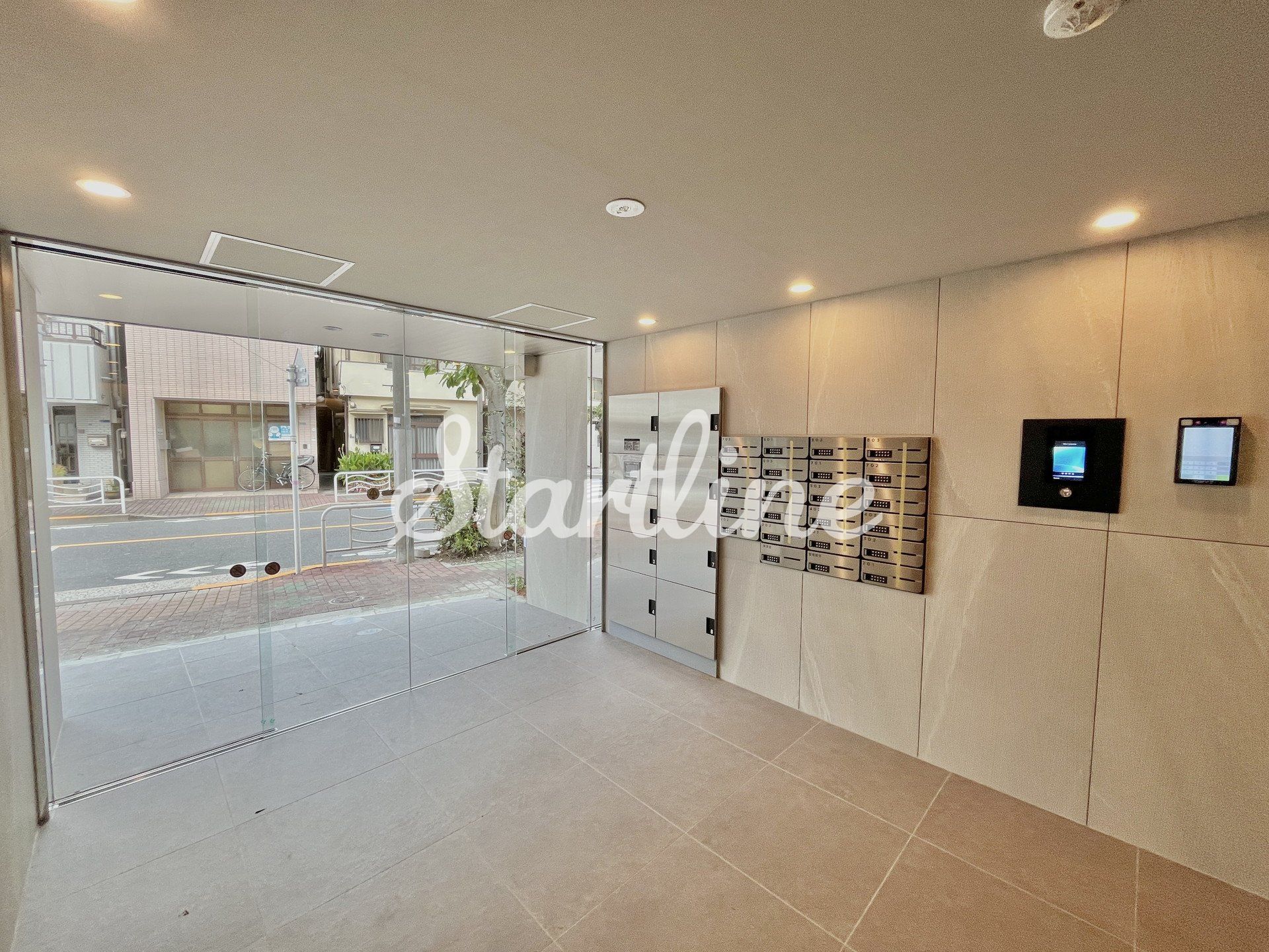 建物エントランス