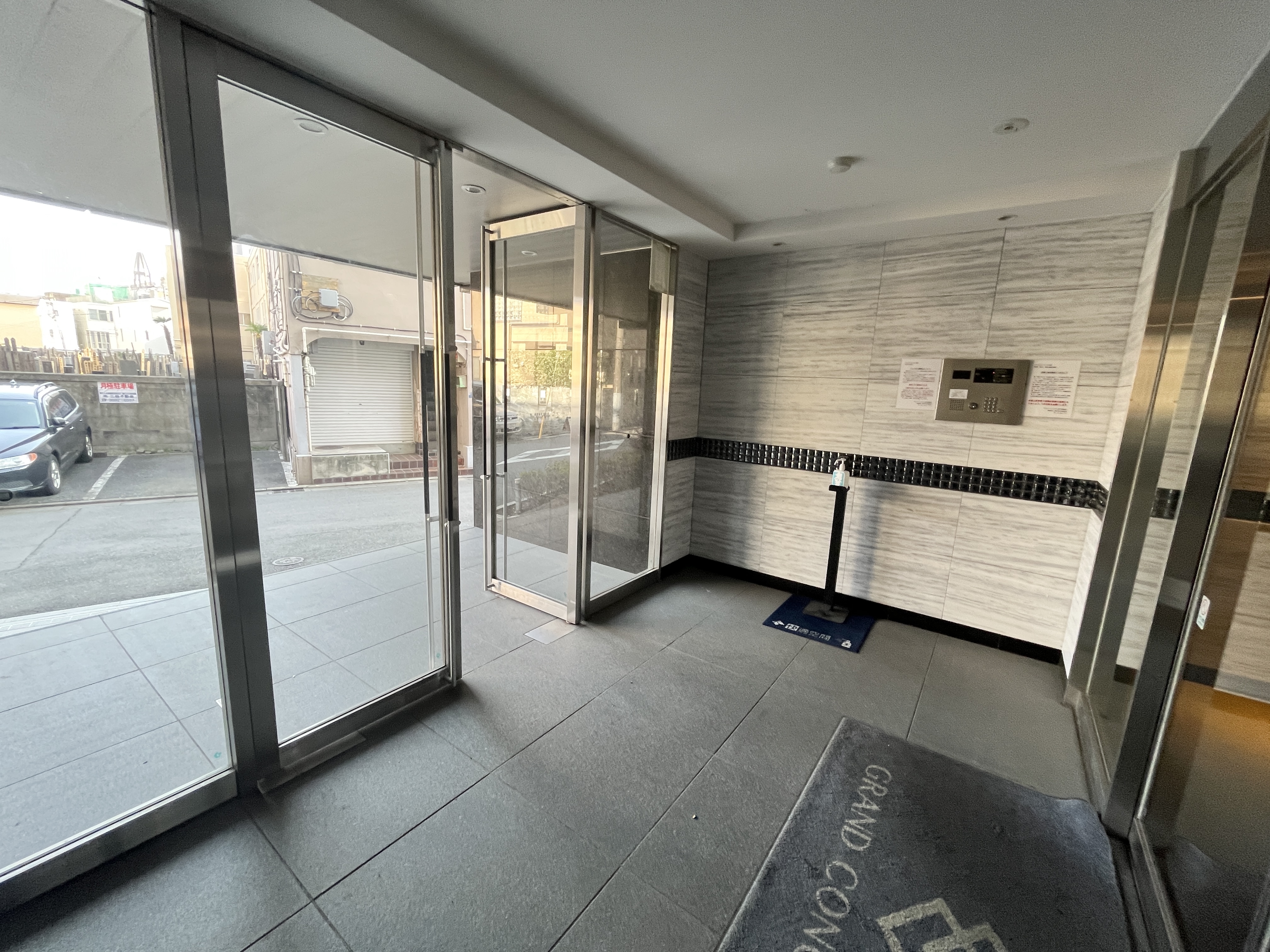 建物エントランス