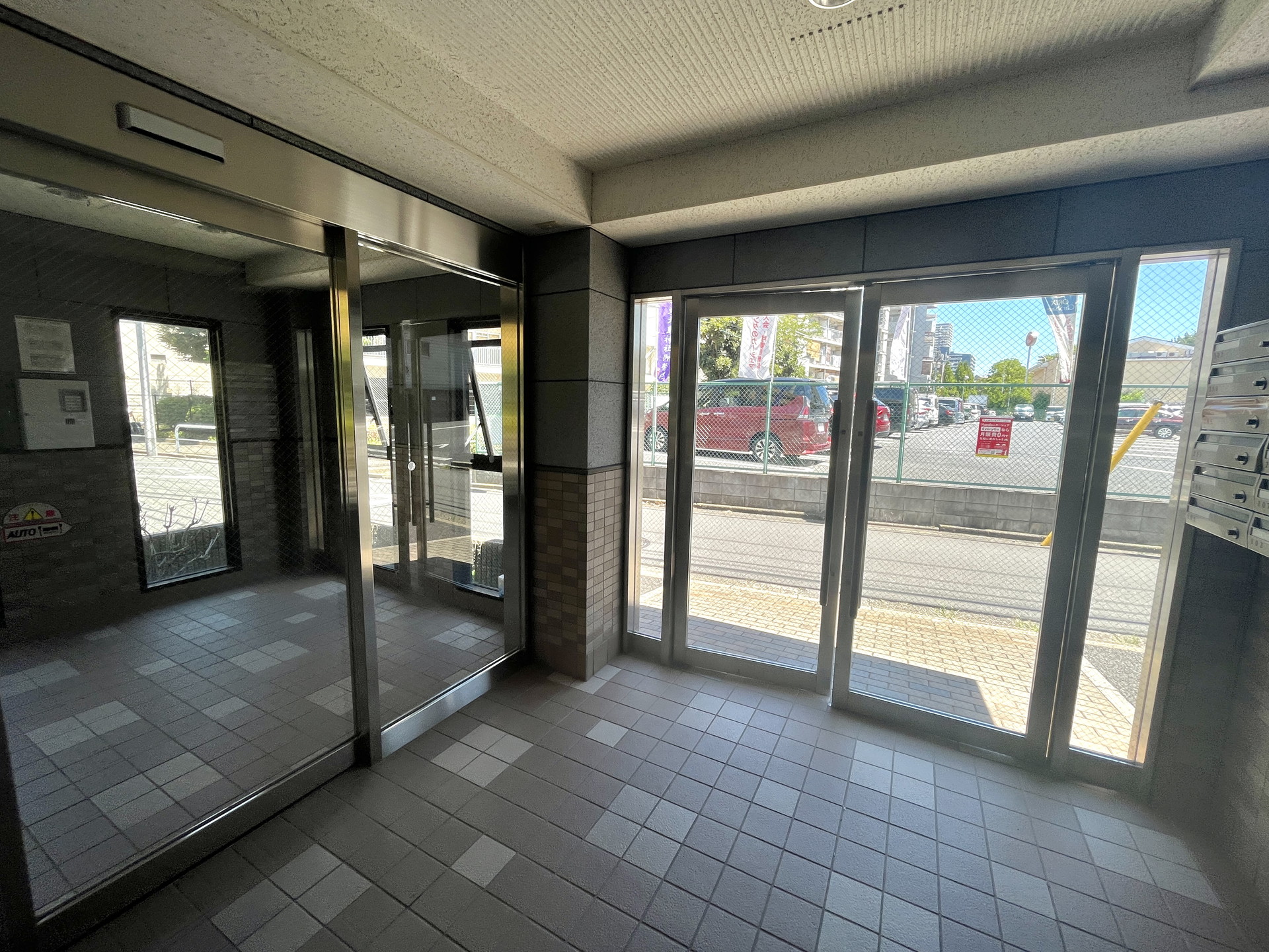 建物エントランス