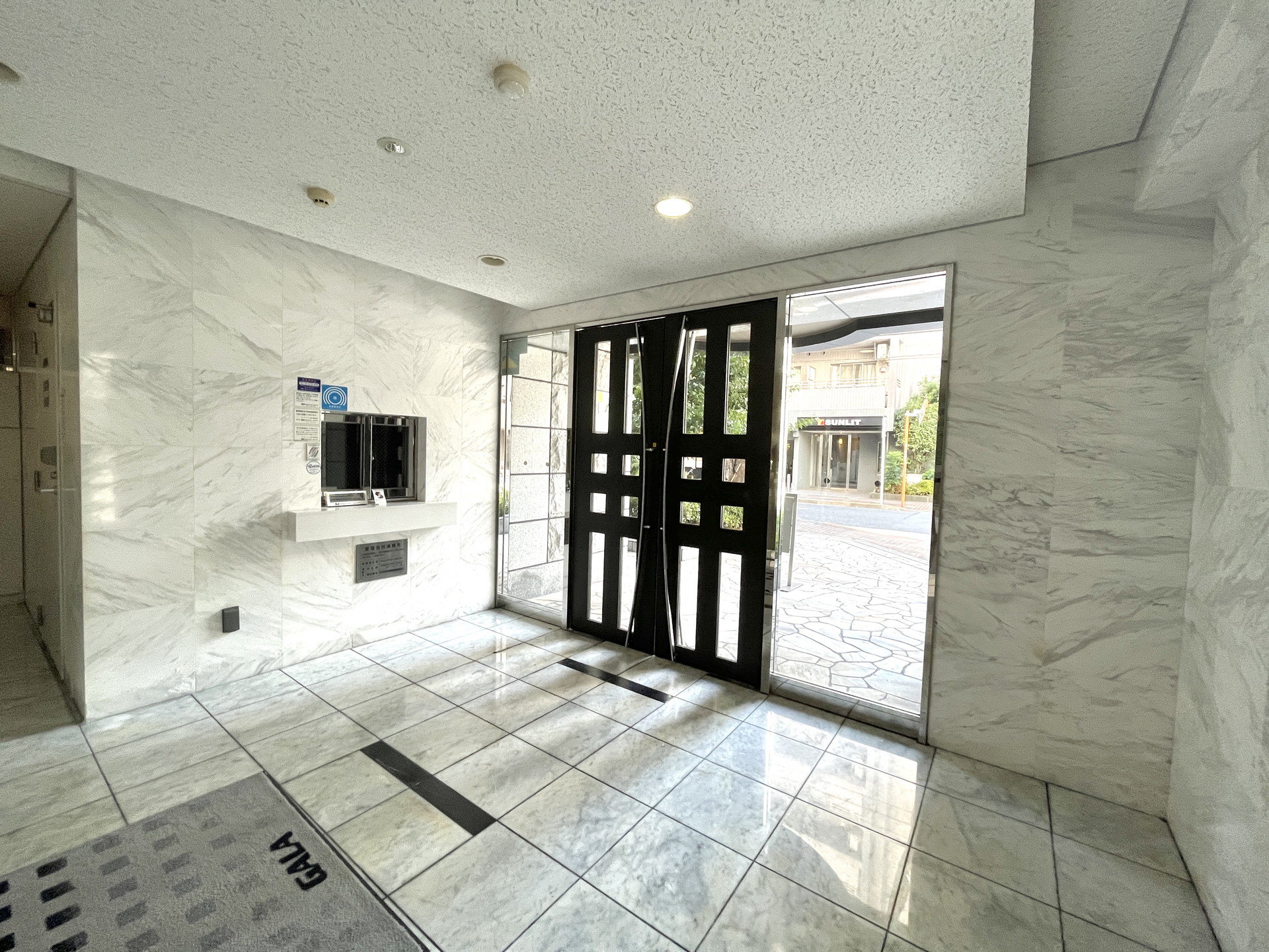 建物エントランス