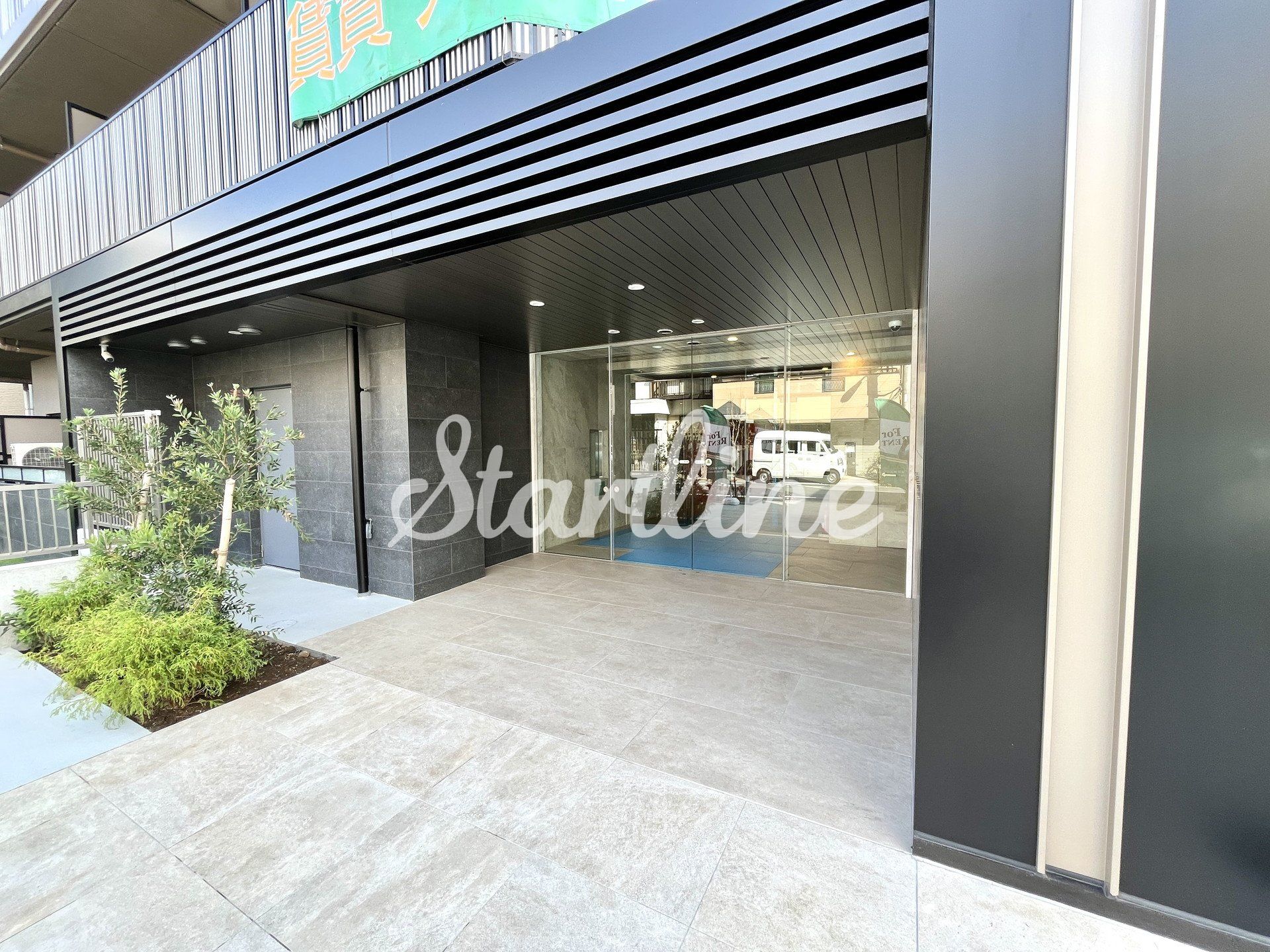 建物エントランス