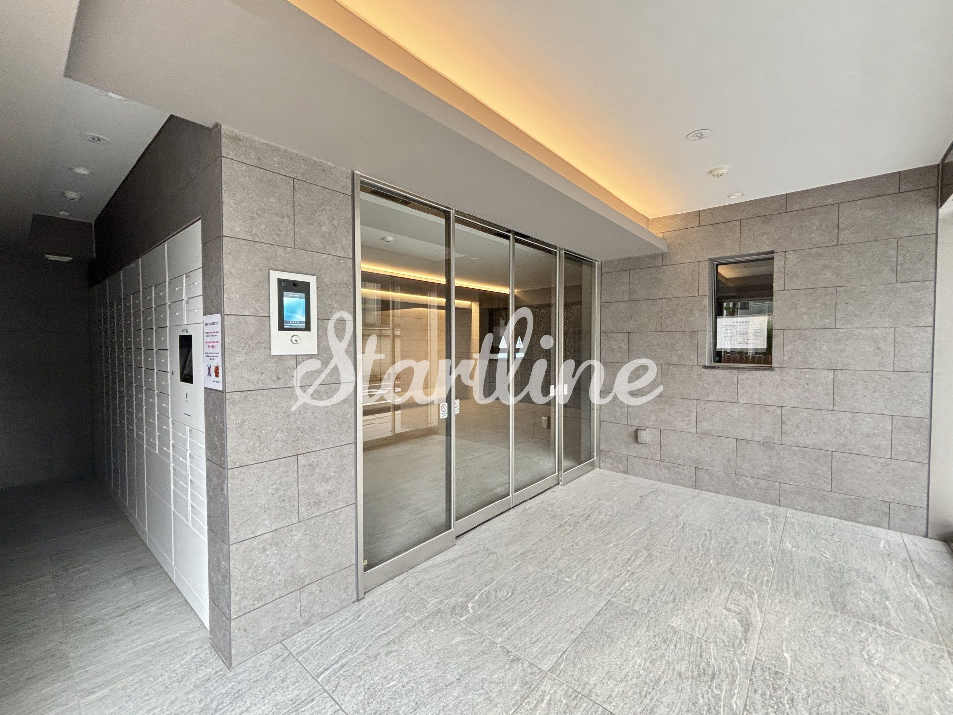 建物エントランス