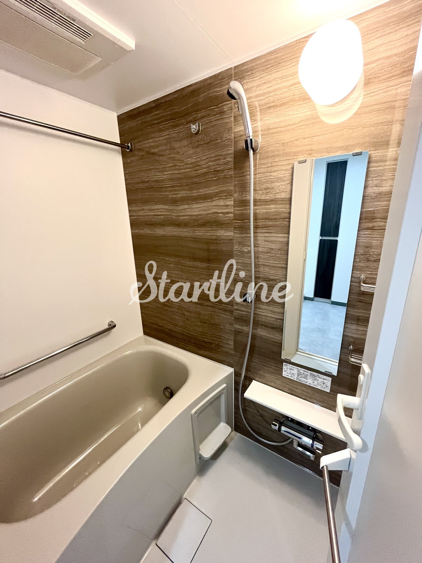 シャワールーム