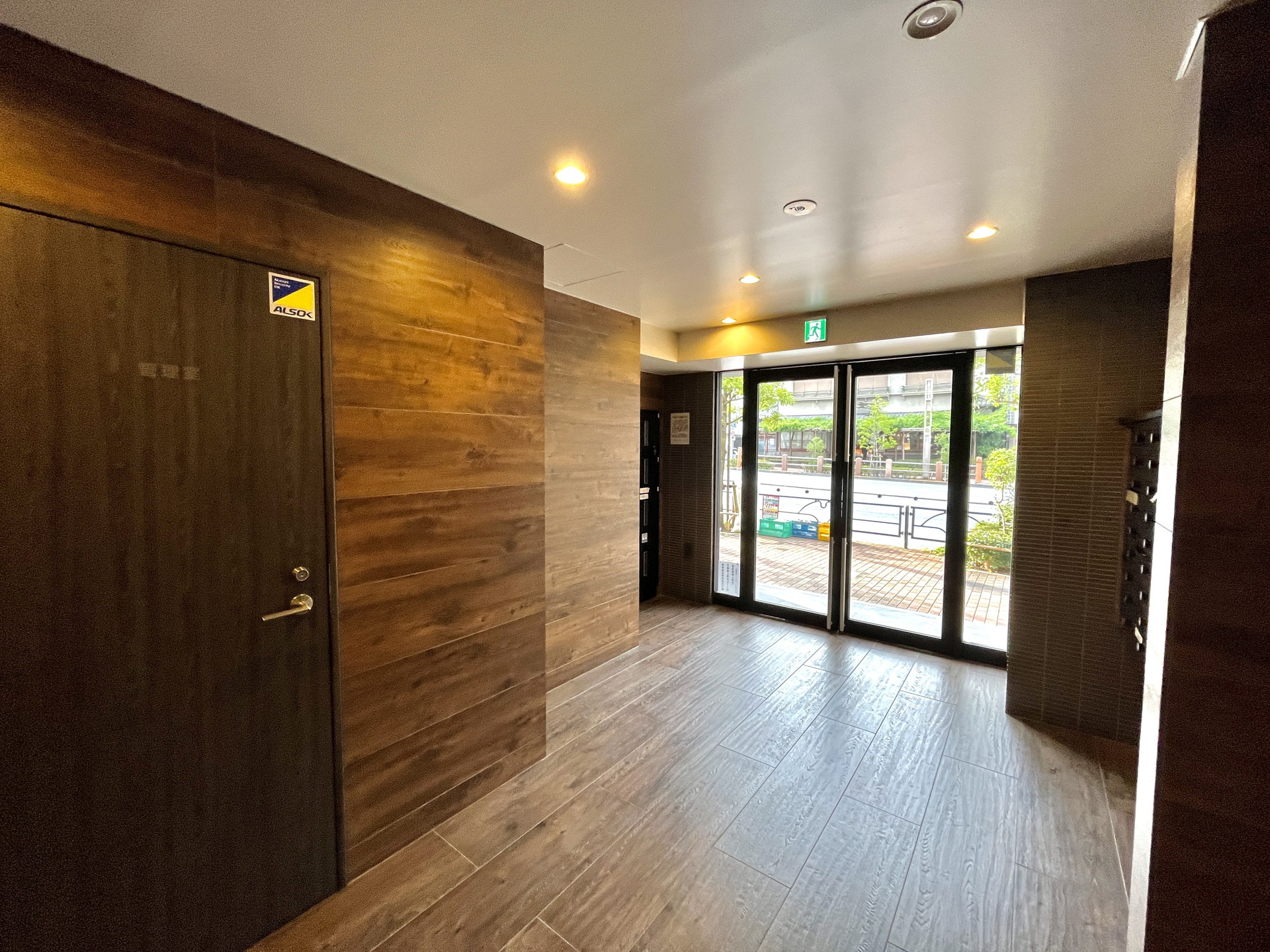 建物エントランス