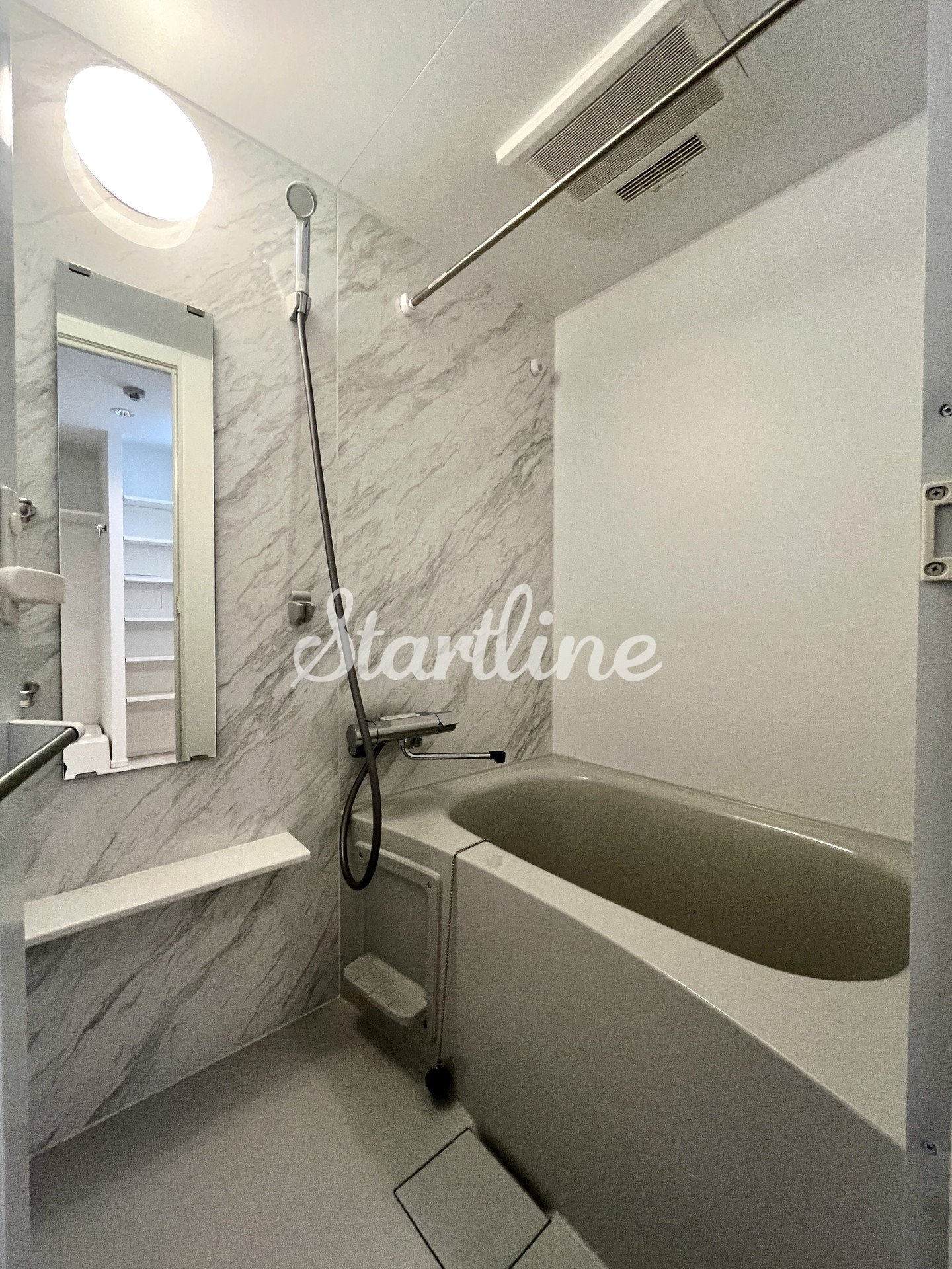 シャワールーム