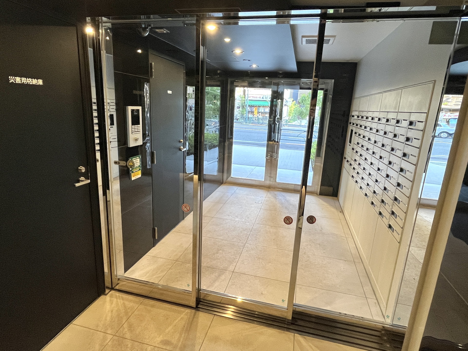 建物エントランス