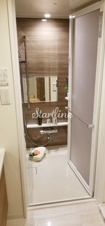 シャワールーム