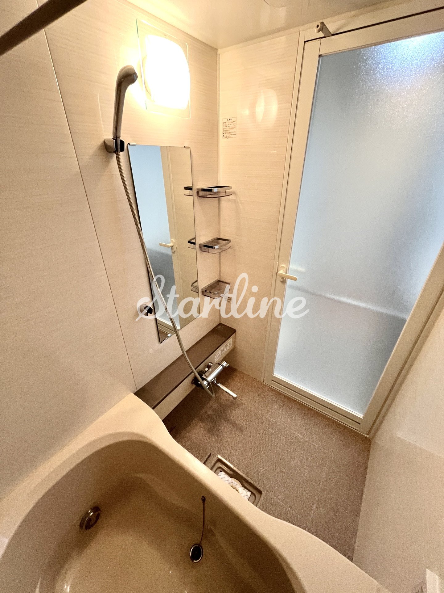 シャワールーム