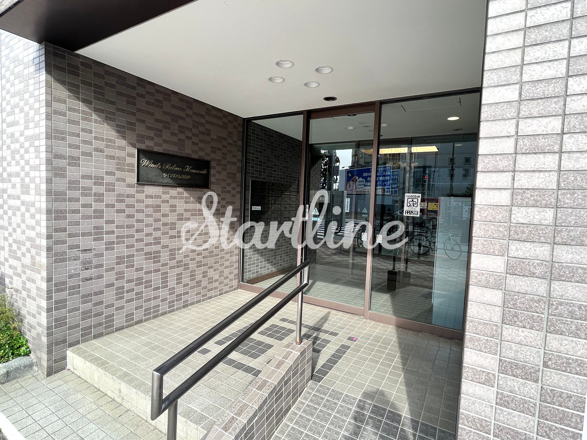 建物エントランス