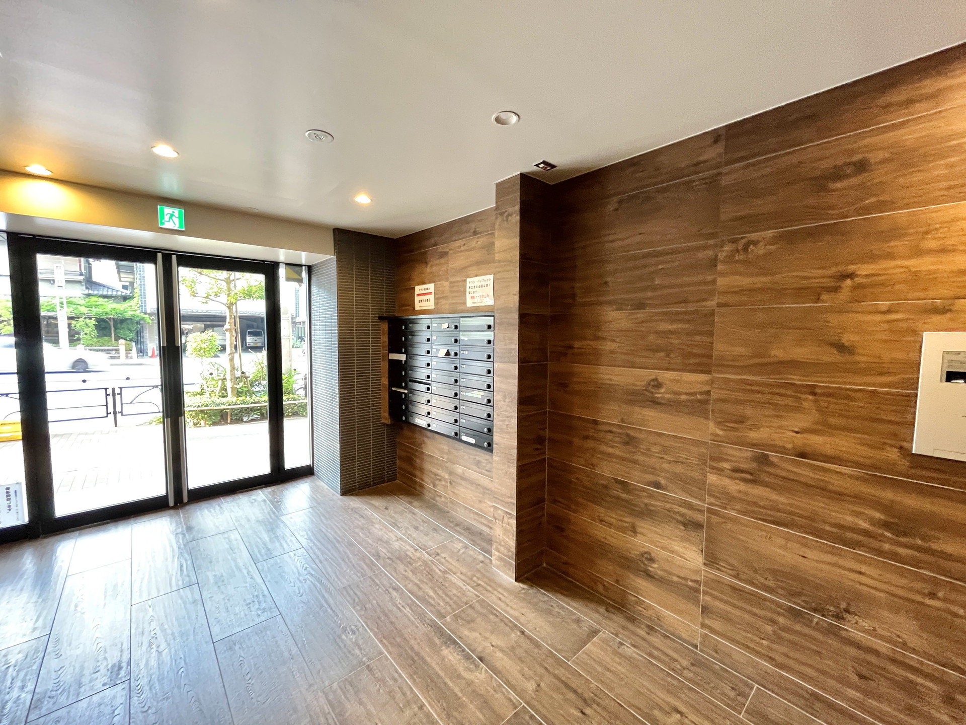 建物エントランス