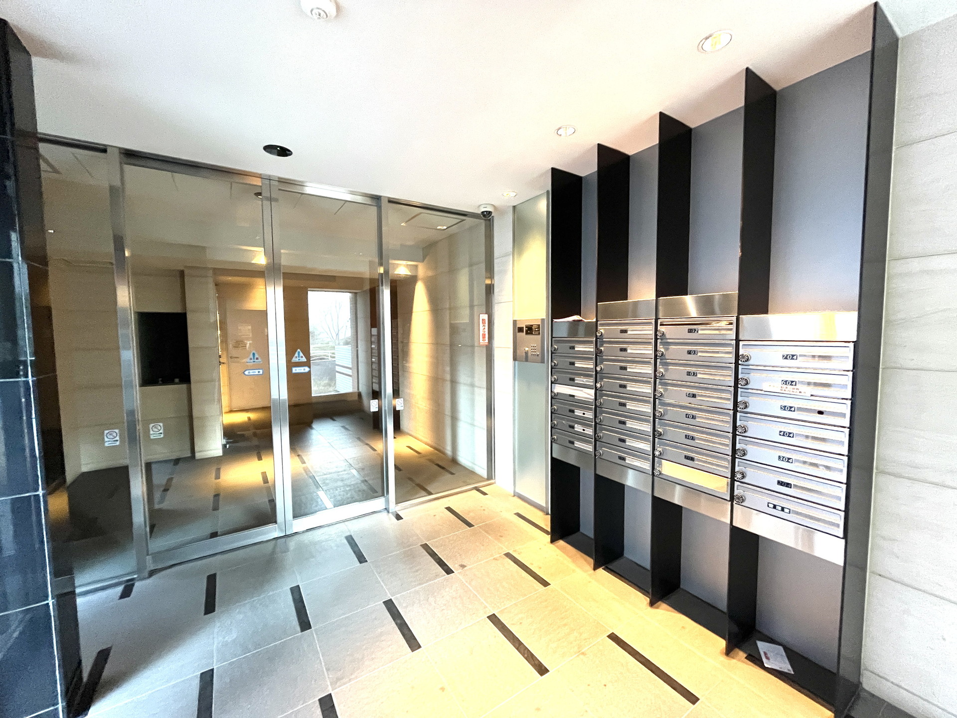 建物エントランス