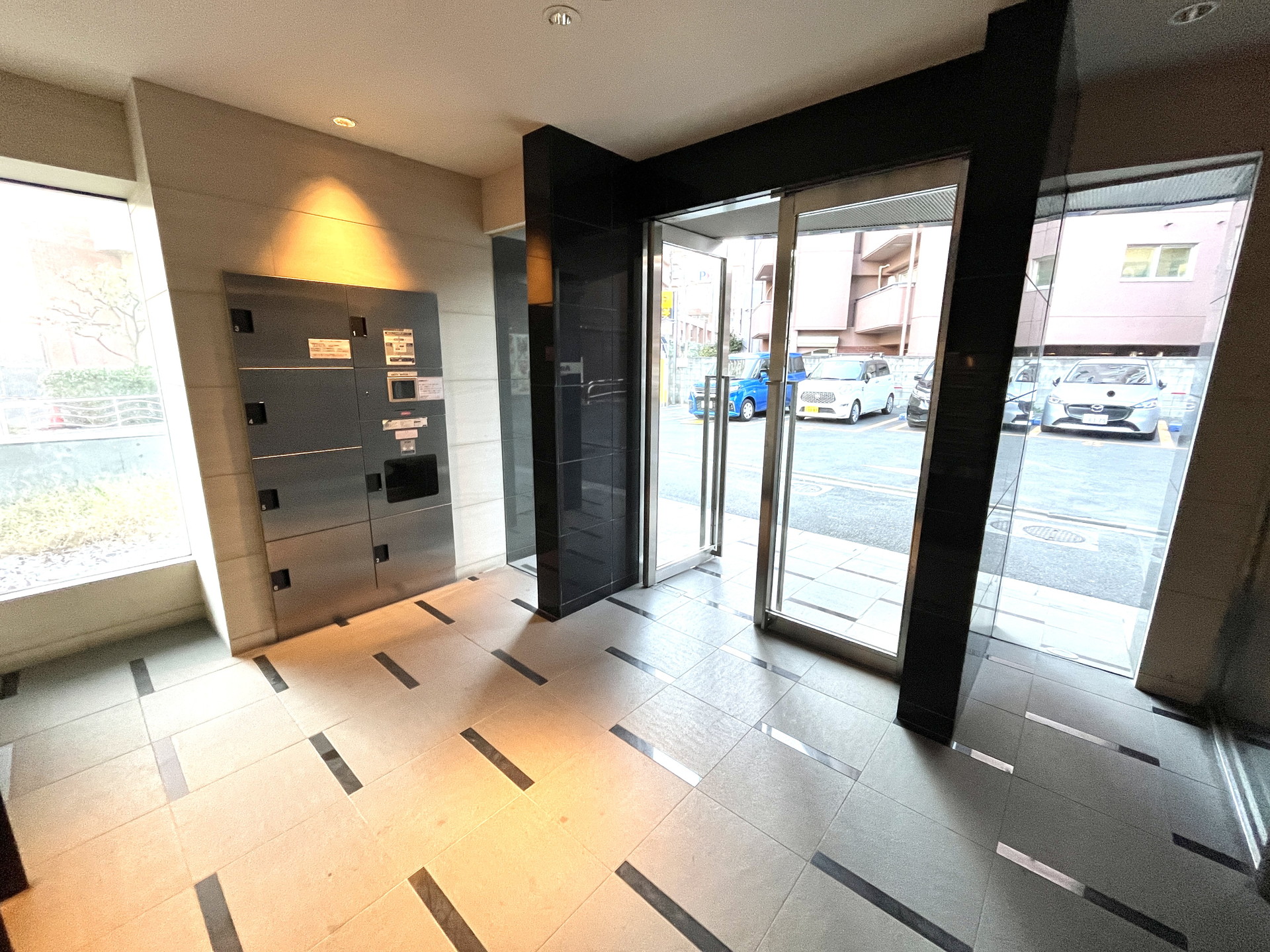 建物エントランス