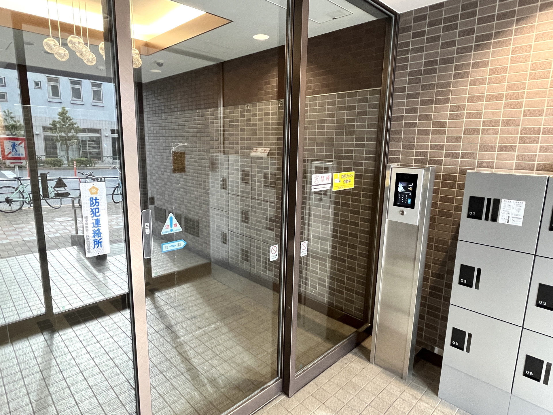建物エントランス