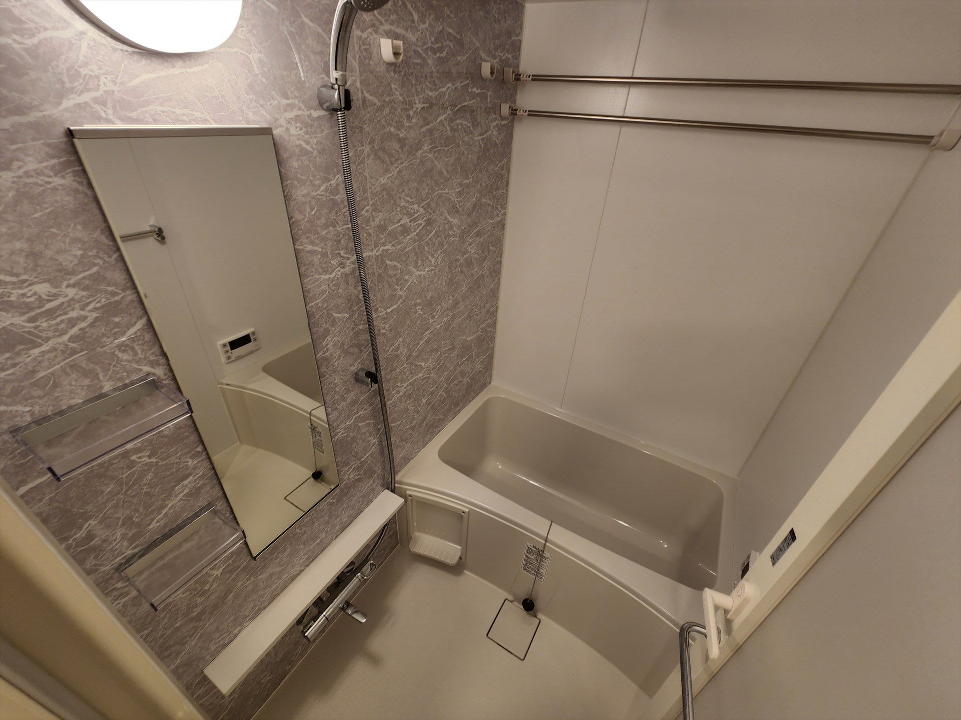 シャワールーム