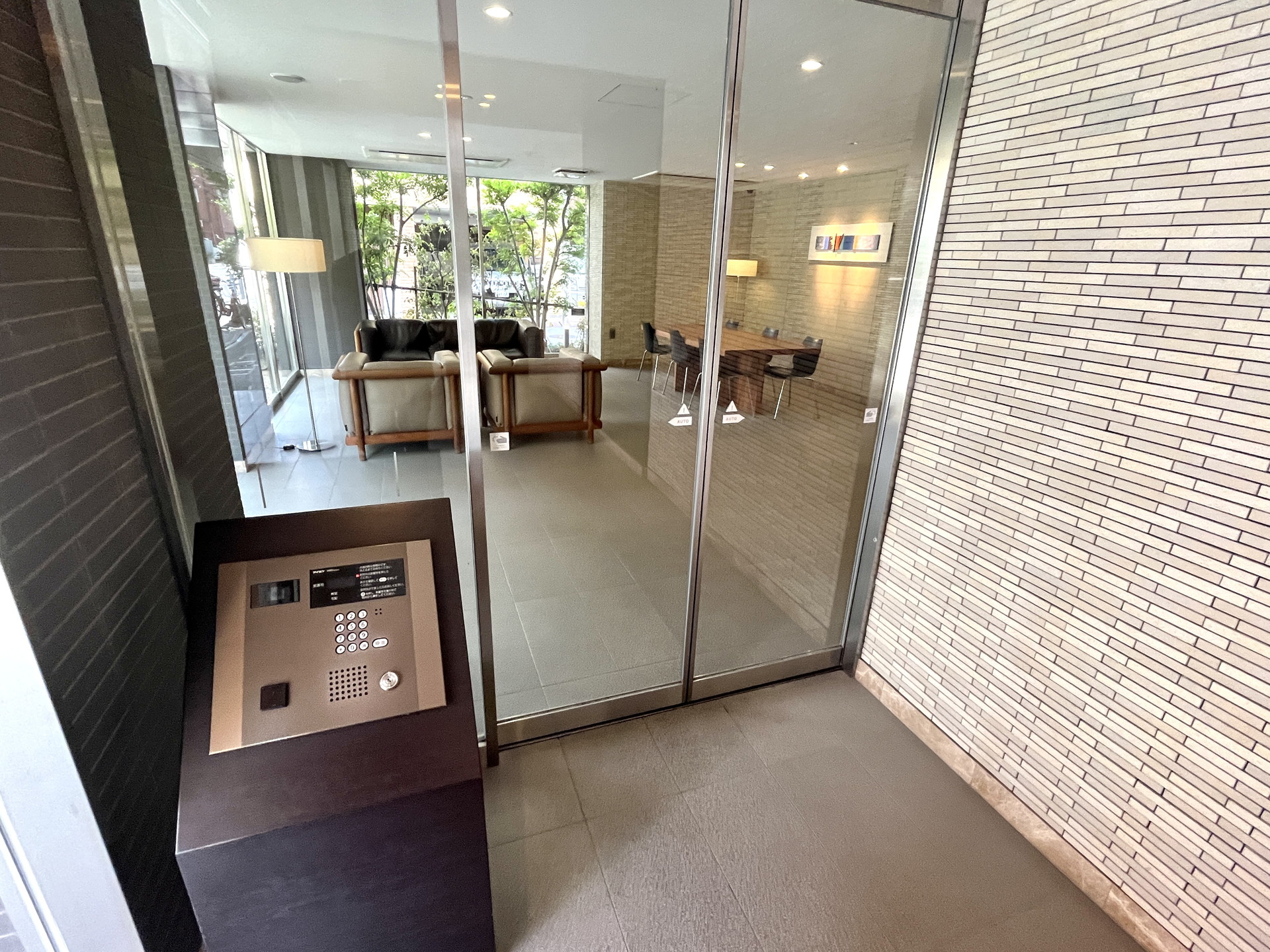 建物エントランス