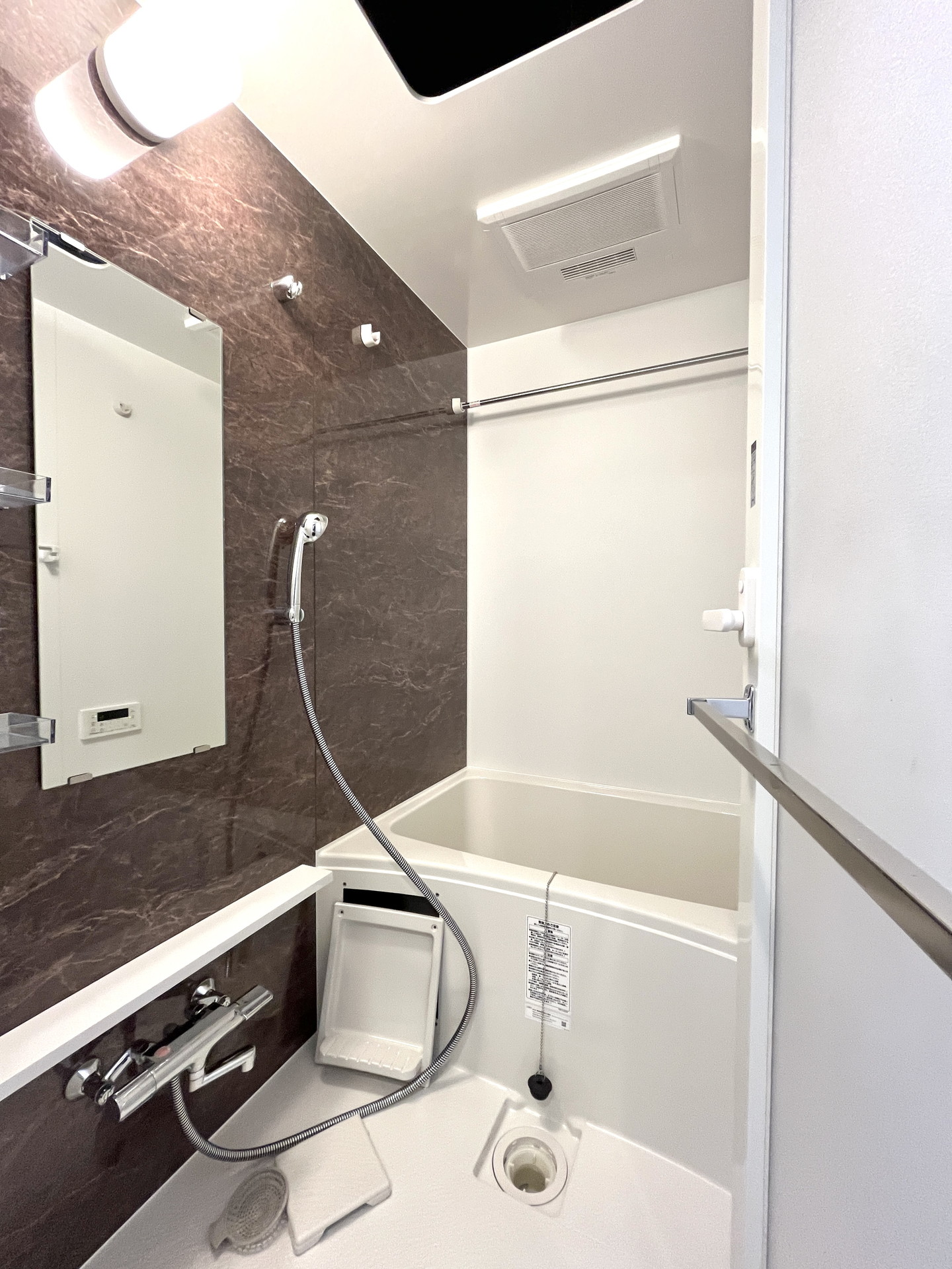 シャワールーム