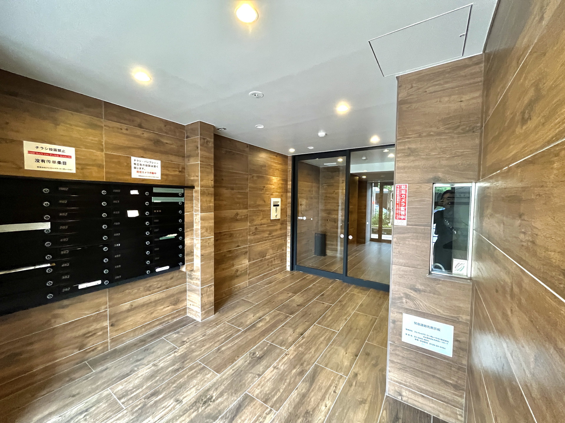 建物エントランス