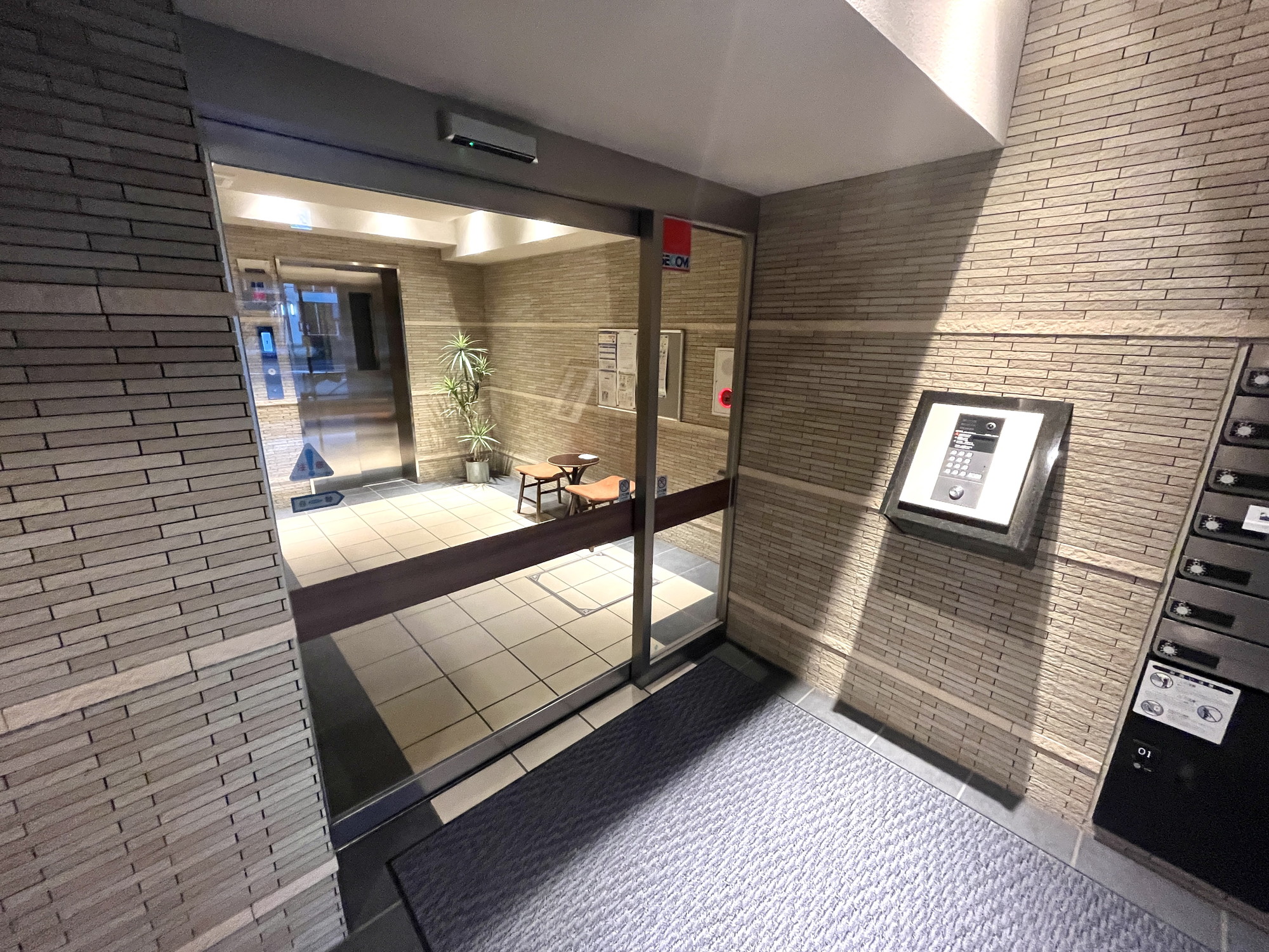 建物エントランス