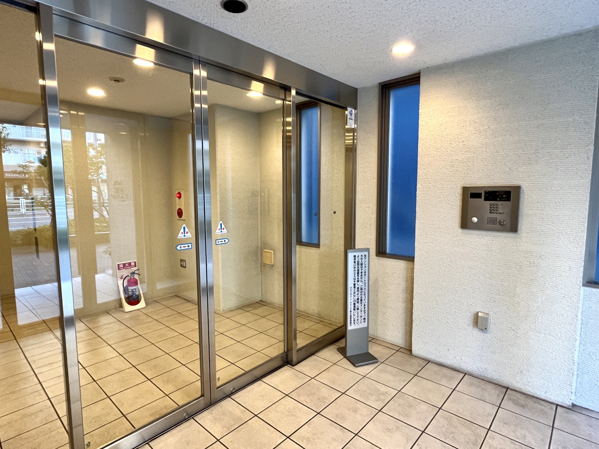 建物エントランス