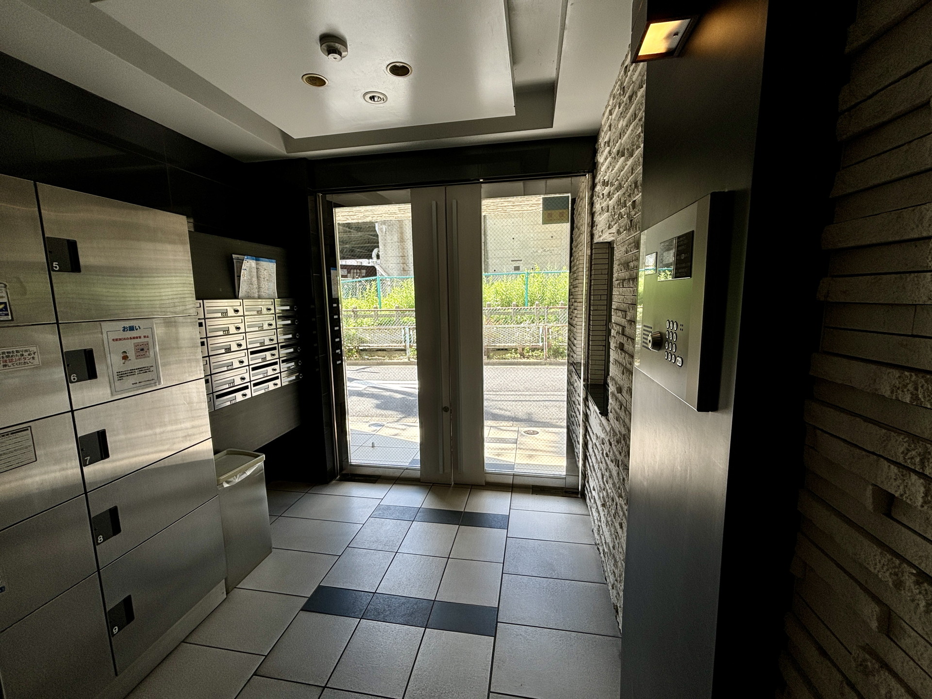 建物エントランス