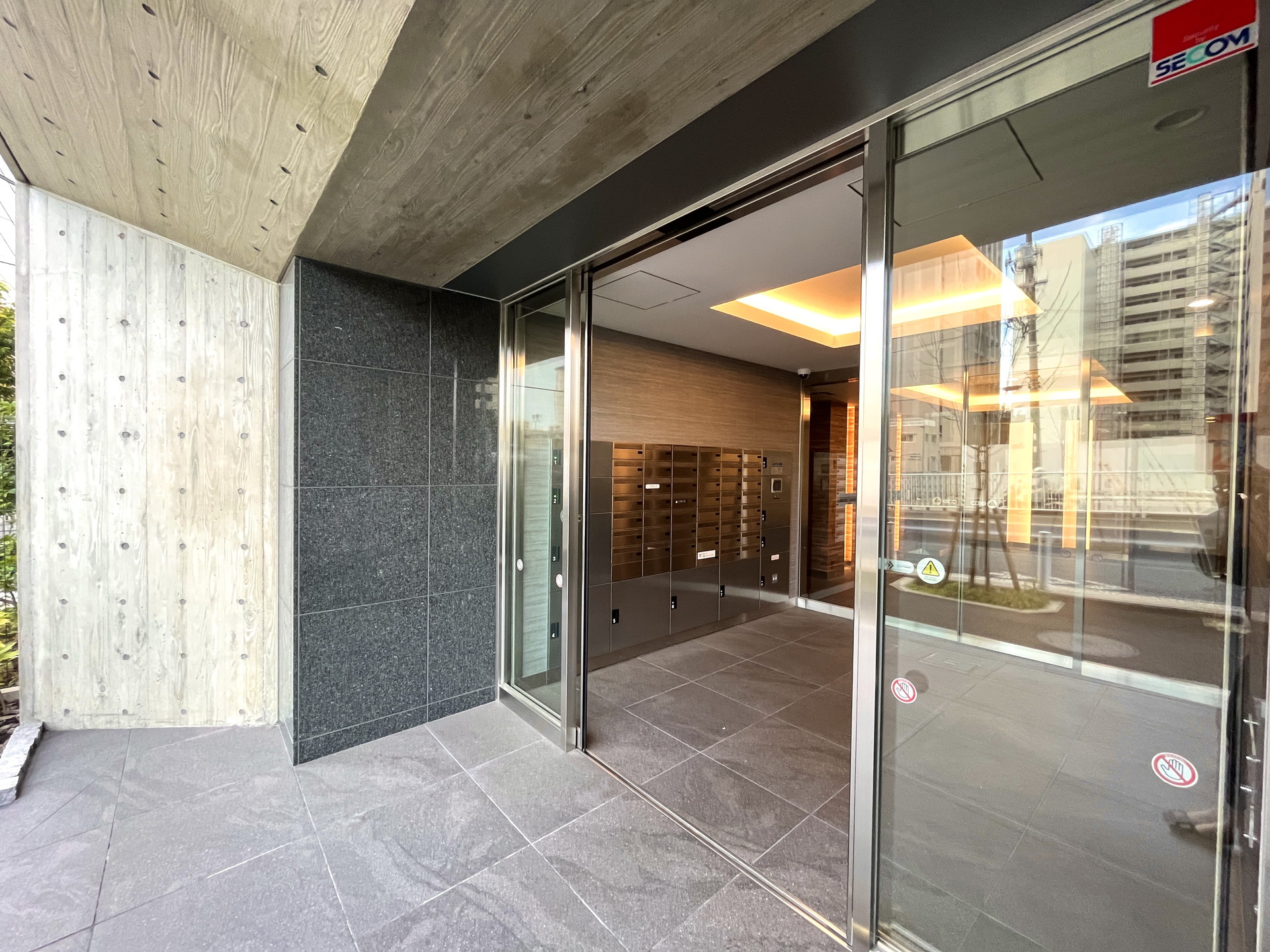 建物エントランス