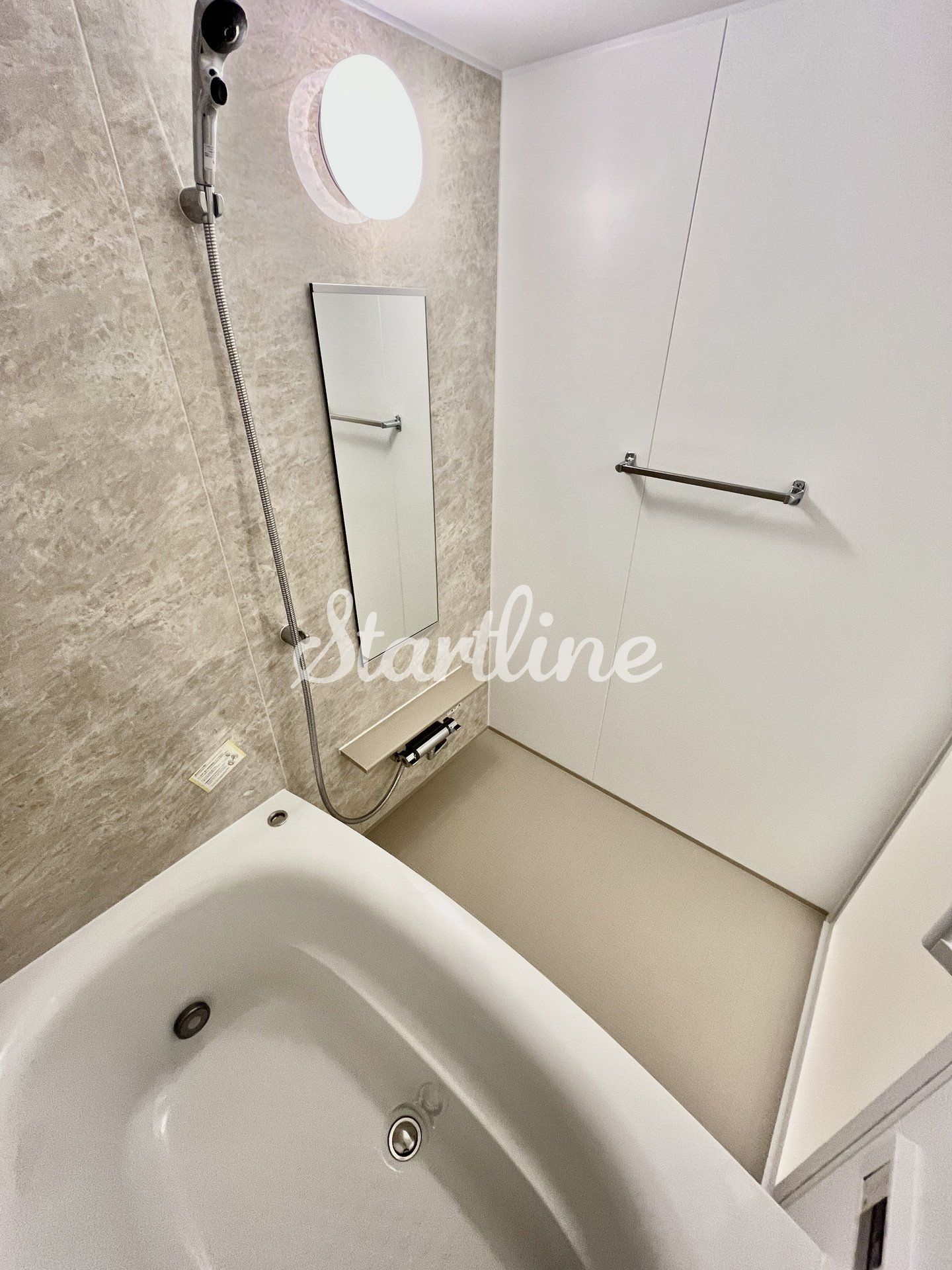 シャワールーム