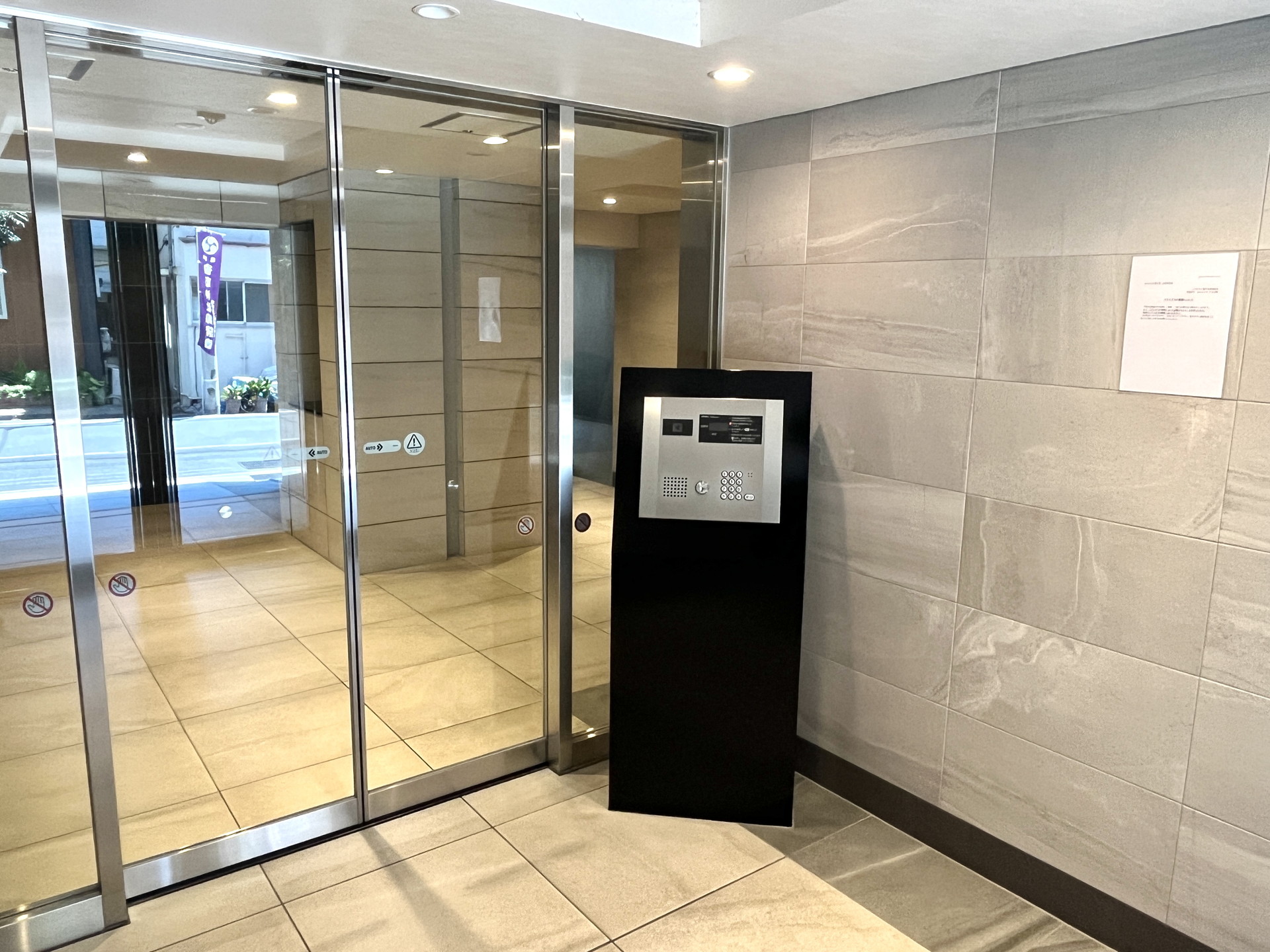 建物エントランス