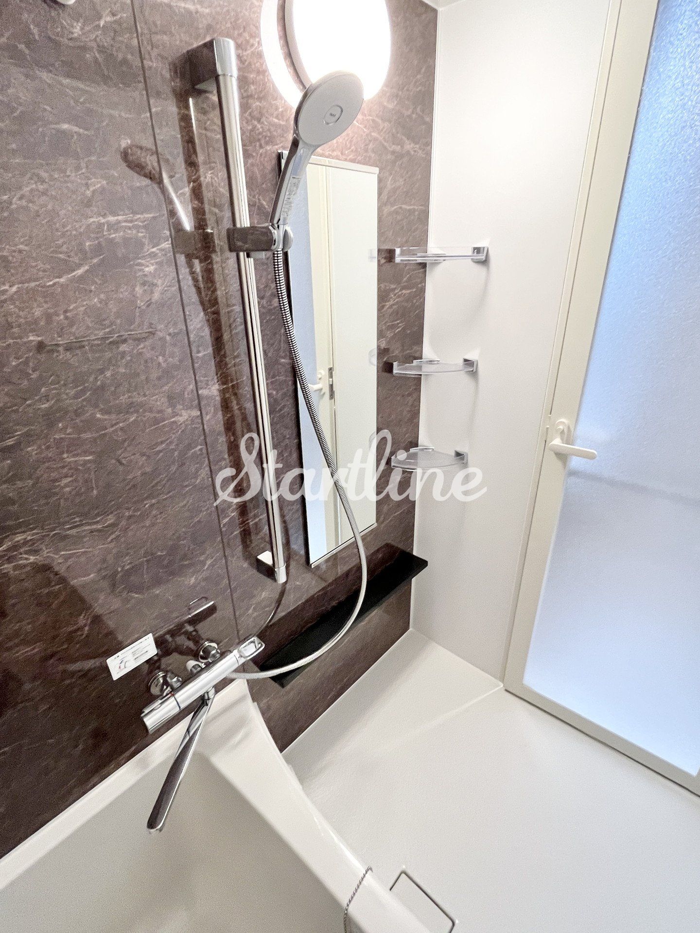 シャワールーム