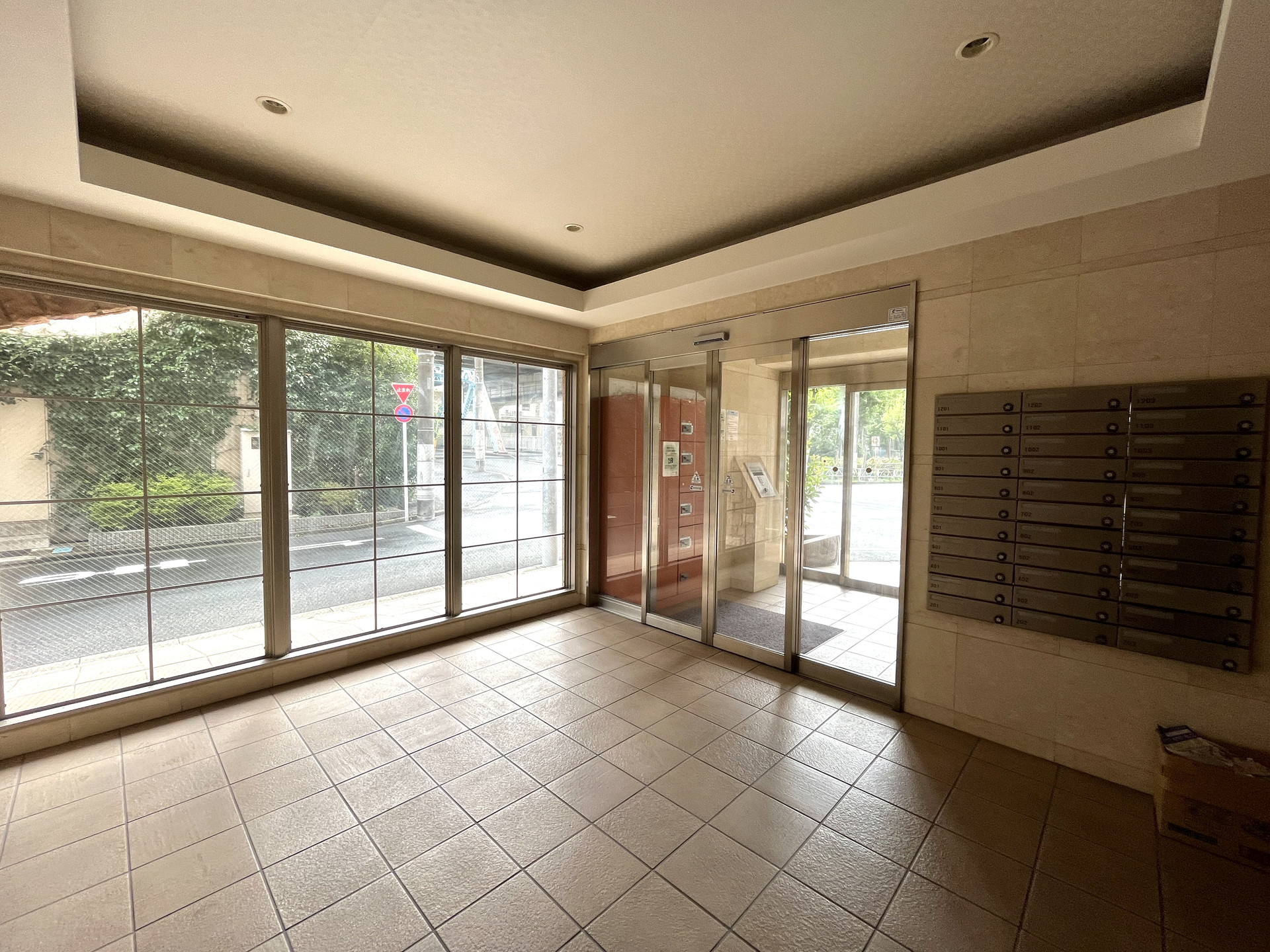 建物エントランス